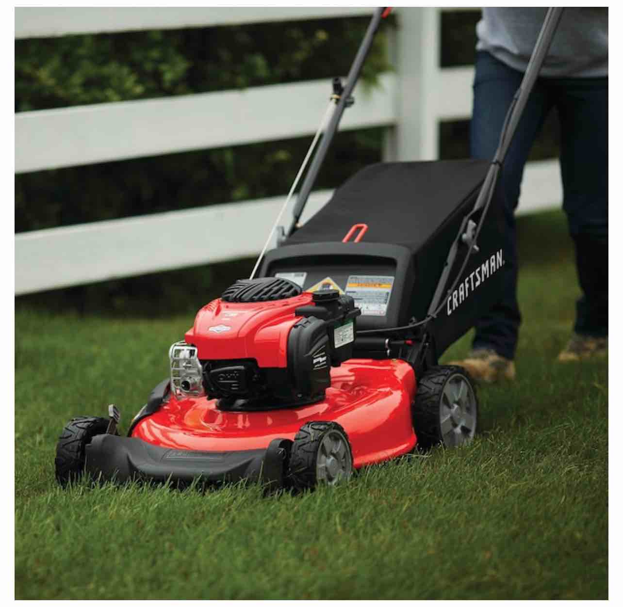 M110 140-cc 21-in Gas Push Lawn Mower with Briggs and Stratton Engine