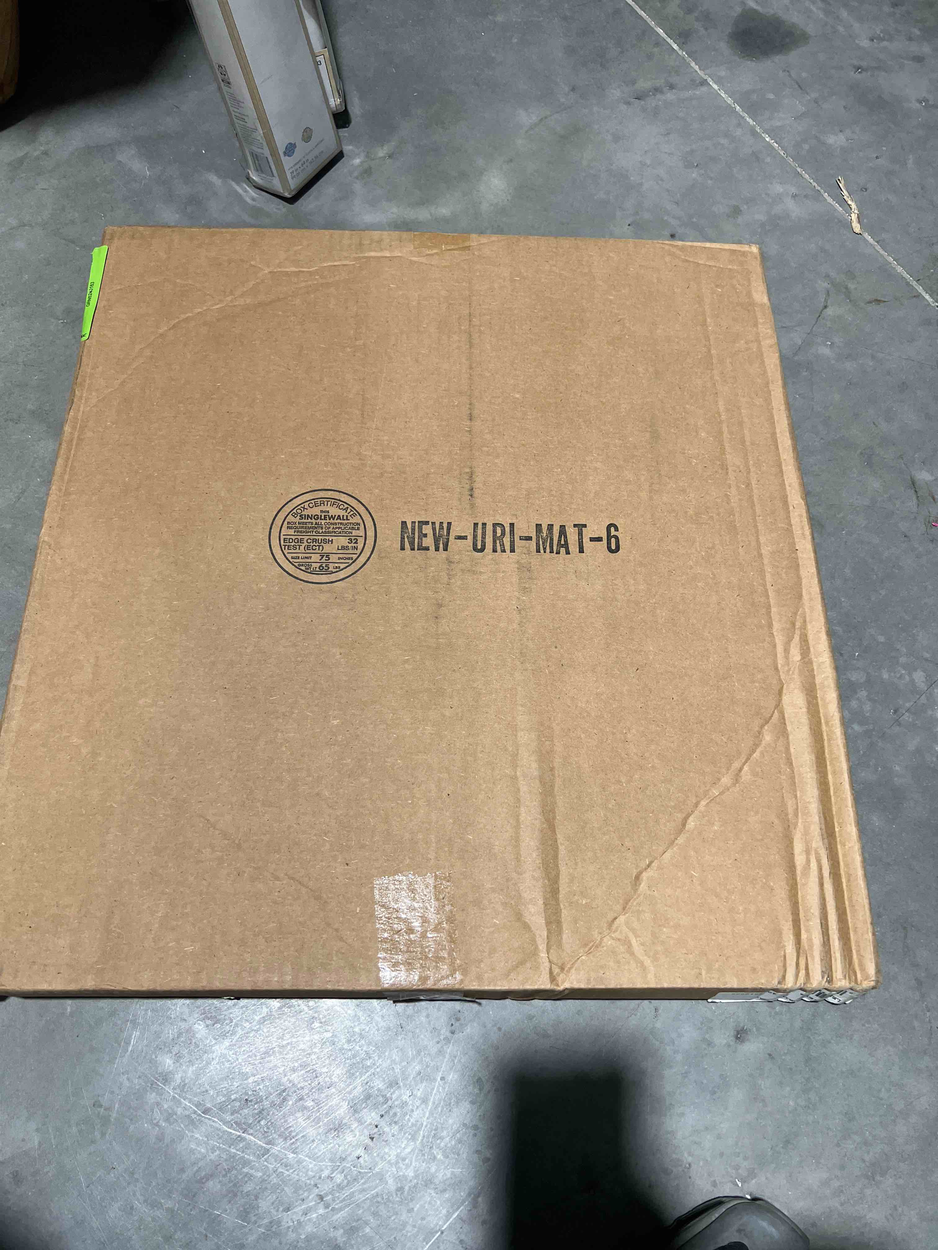 https://s3.amazonaws.com/lotting-images-prod/bidfta/BLU4988290_1695678042826.jpeg