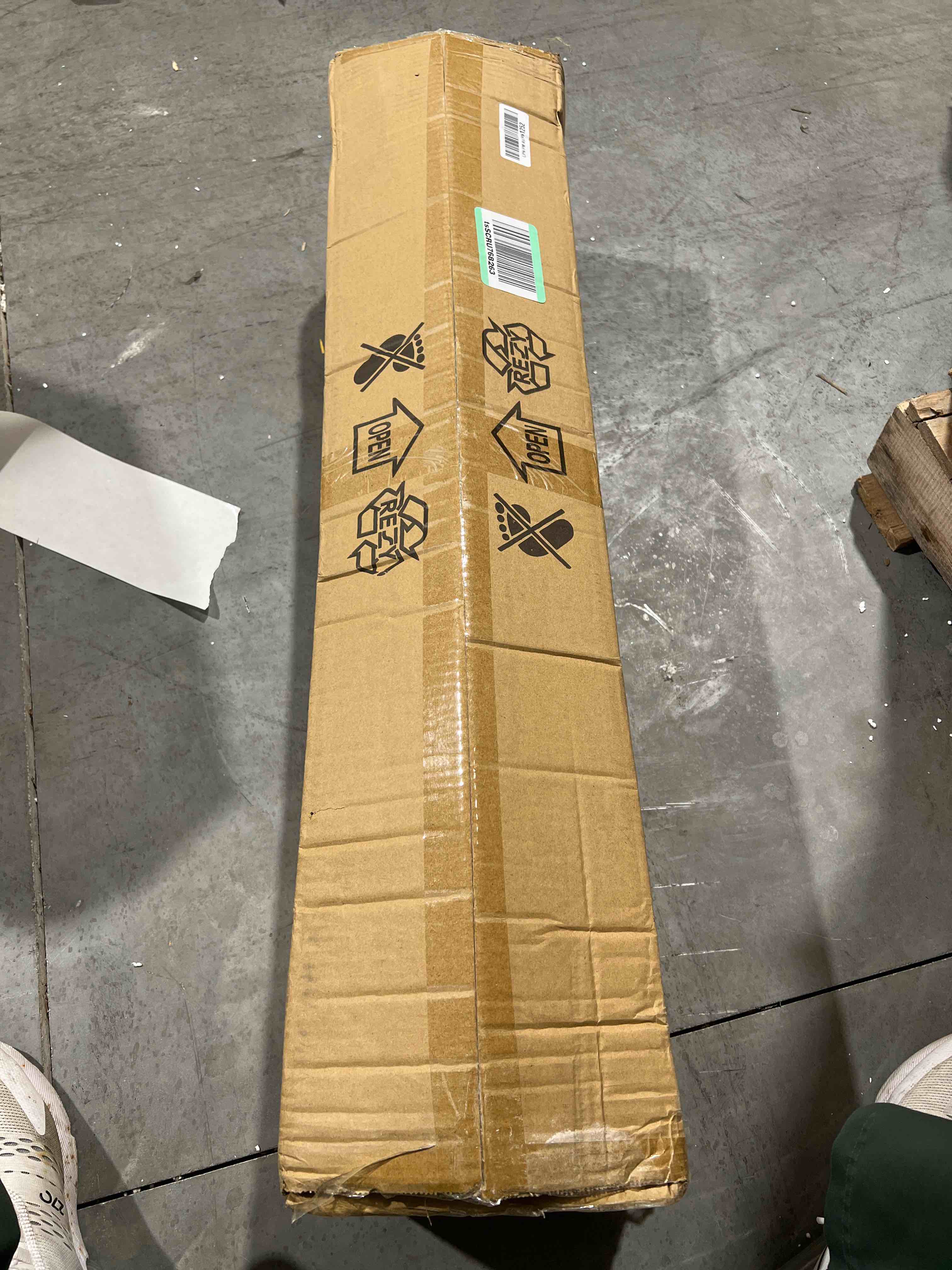 https://s3.amazonaws.com/lotting-images-prod/bidfta/BLU4988411_1697951766949.jpeg