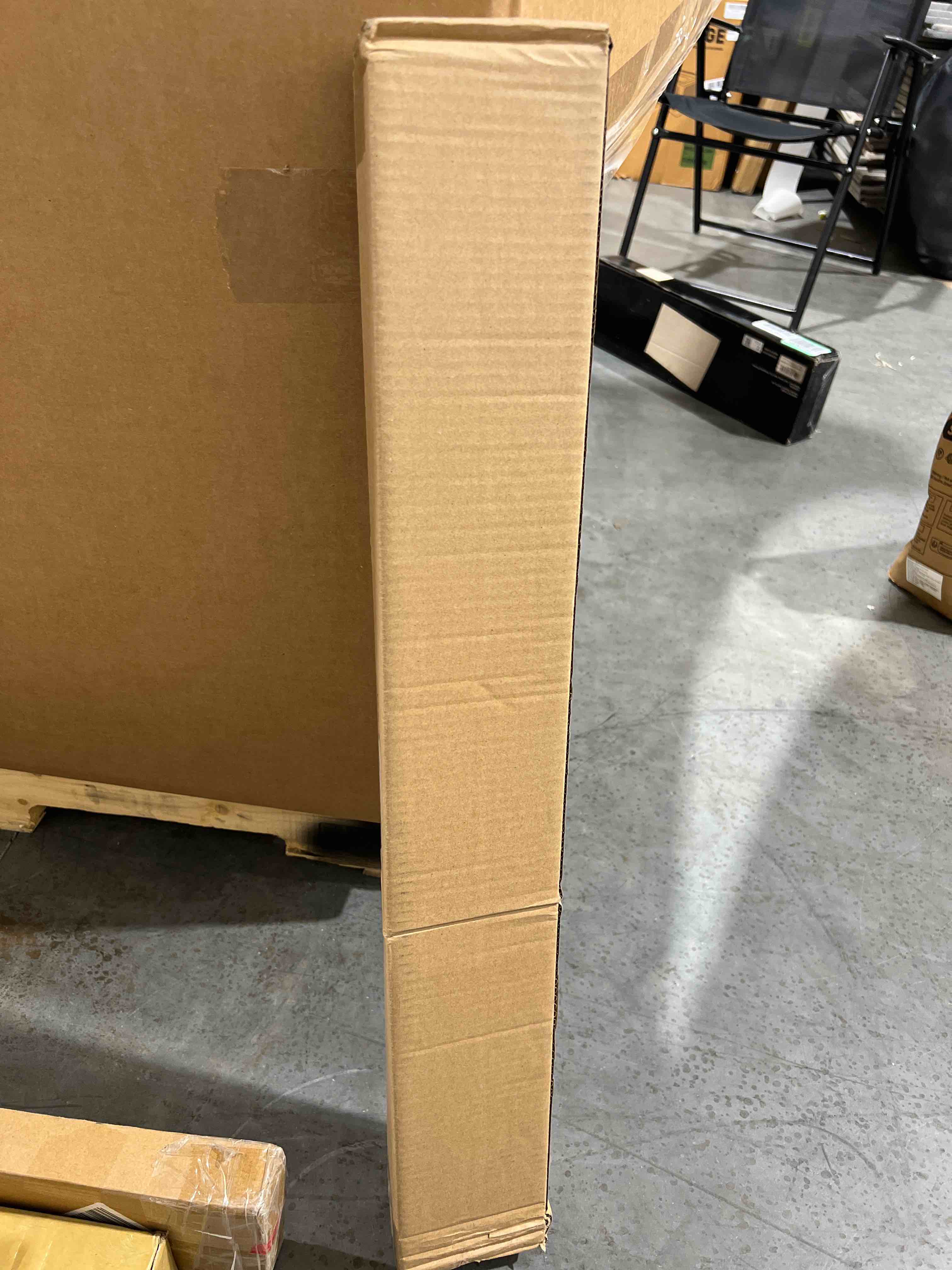 https://s3.amazonaws.com/lotting-images-prod/bidfta/BLU4988595_1698260443821.jpeg