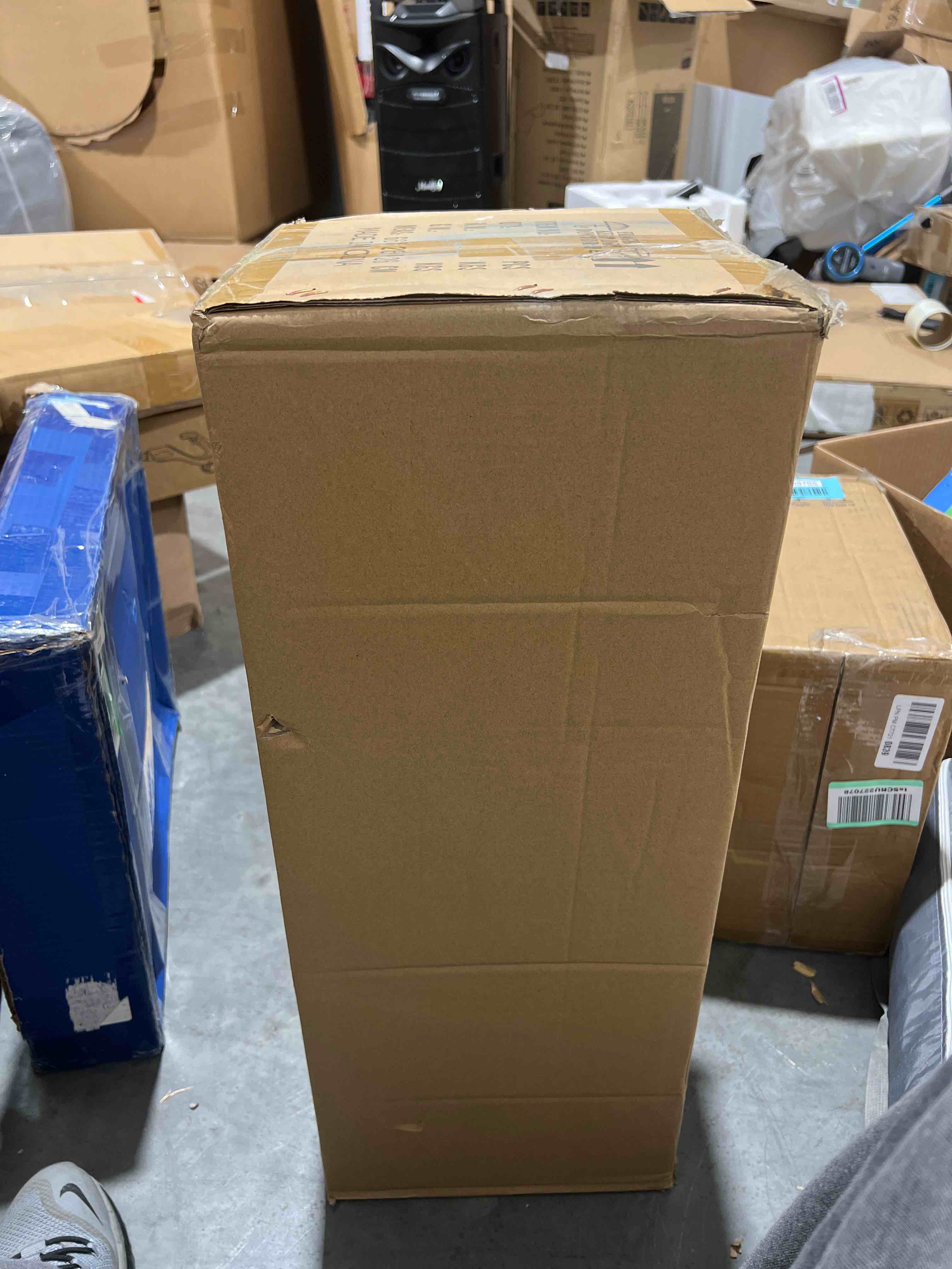 https://s3.amazonaws.com/lotting-images-prod/bidfta/BLU4988767_1698861628085.jpeg