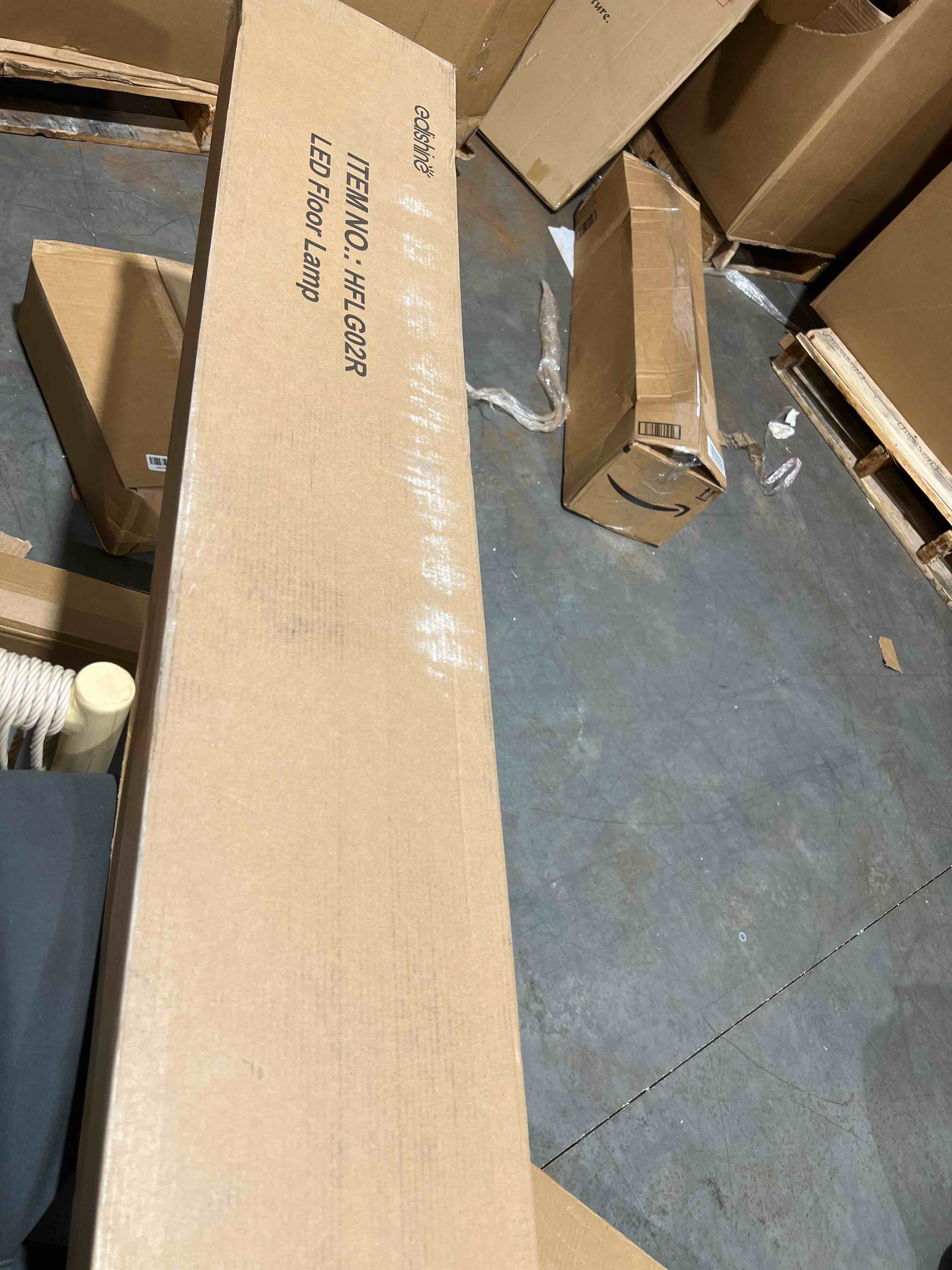 https://s3.amazonaws.com/lotting-images-prod/bidfta/BLU4989047_1699575743078.jpeg
