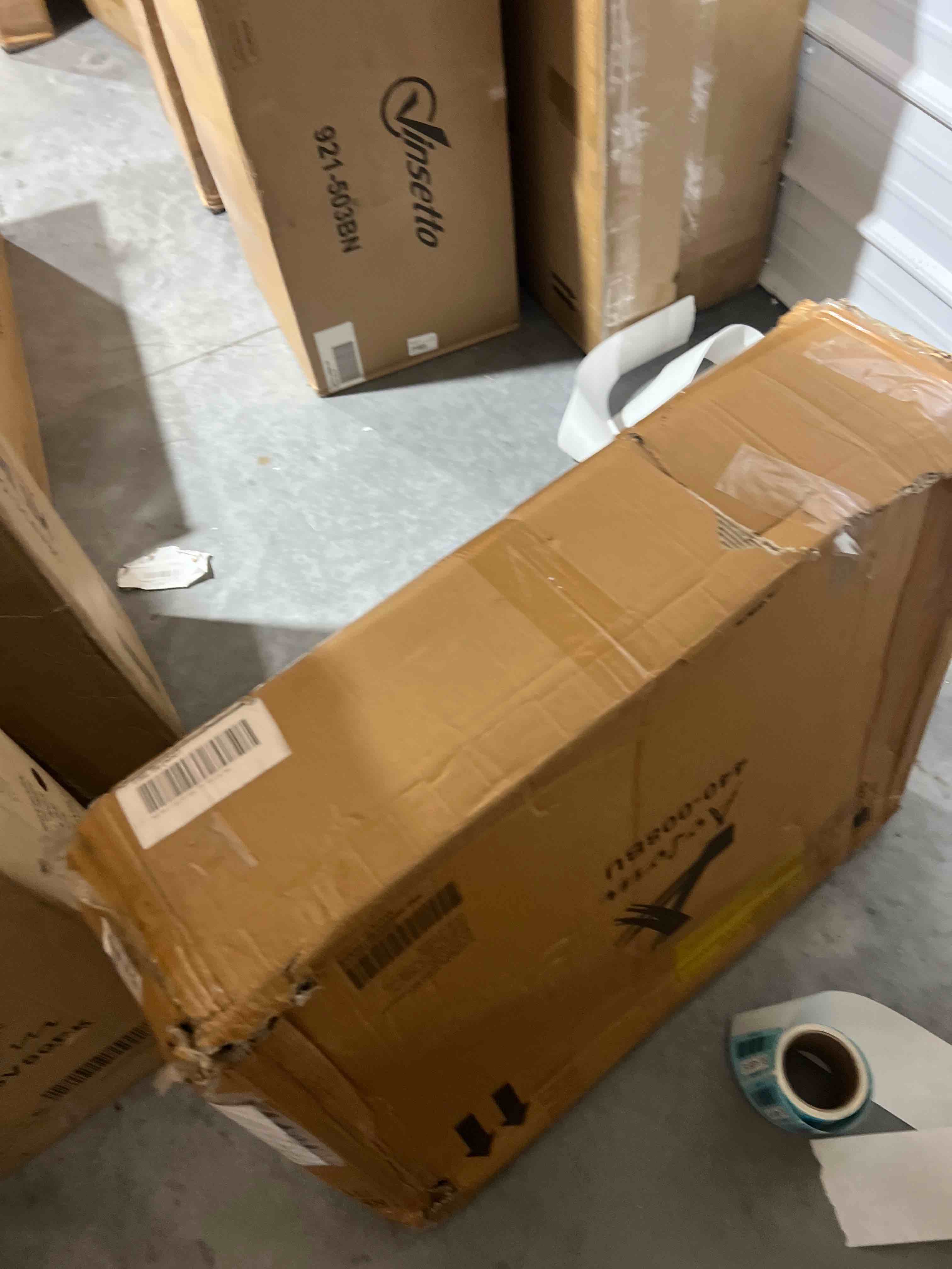 https://s3.amazonaws.com/lotting-images-prod/bidfta/BLU4989182_1700181188086.jpeg