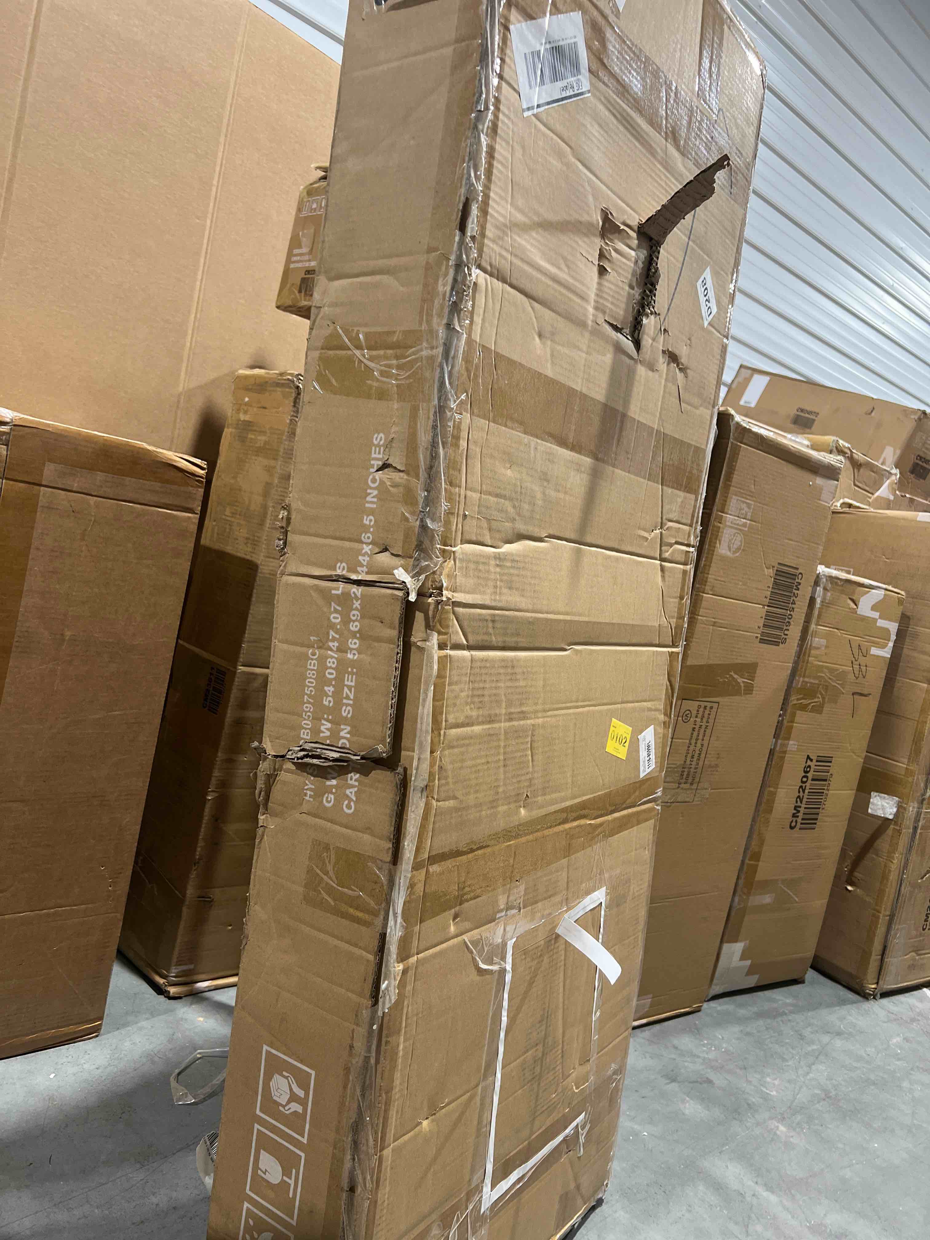 https://s3.amazonaws.com/lotting-images-prod/bidfta/BLU4989360_1701219763954.jpeg