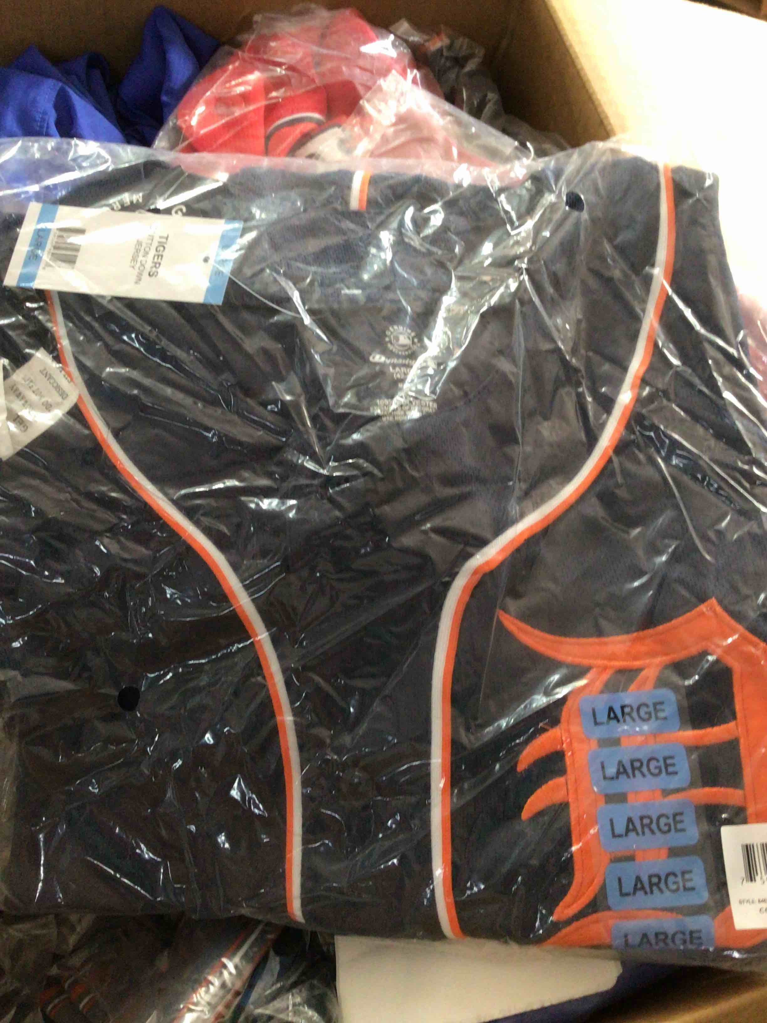 MLB Adult Jersey Tee Detroit Tigers Team Color L