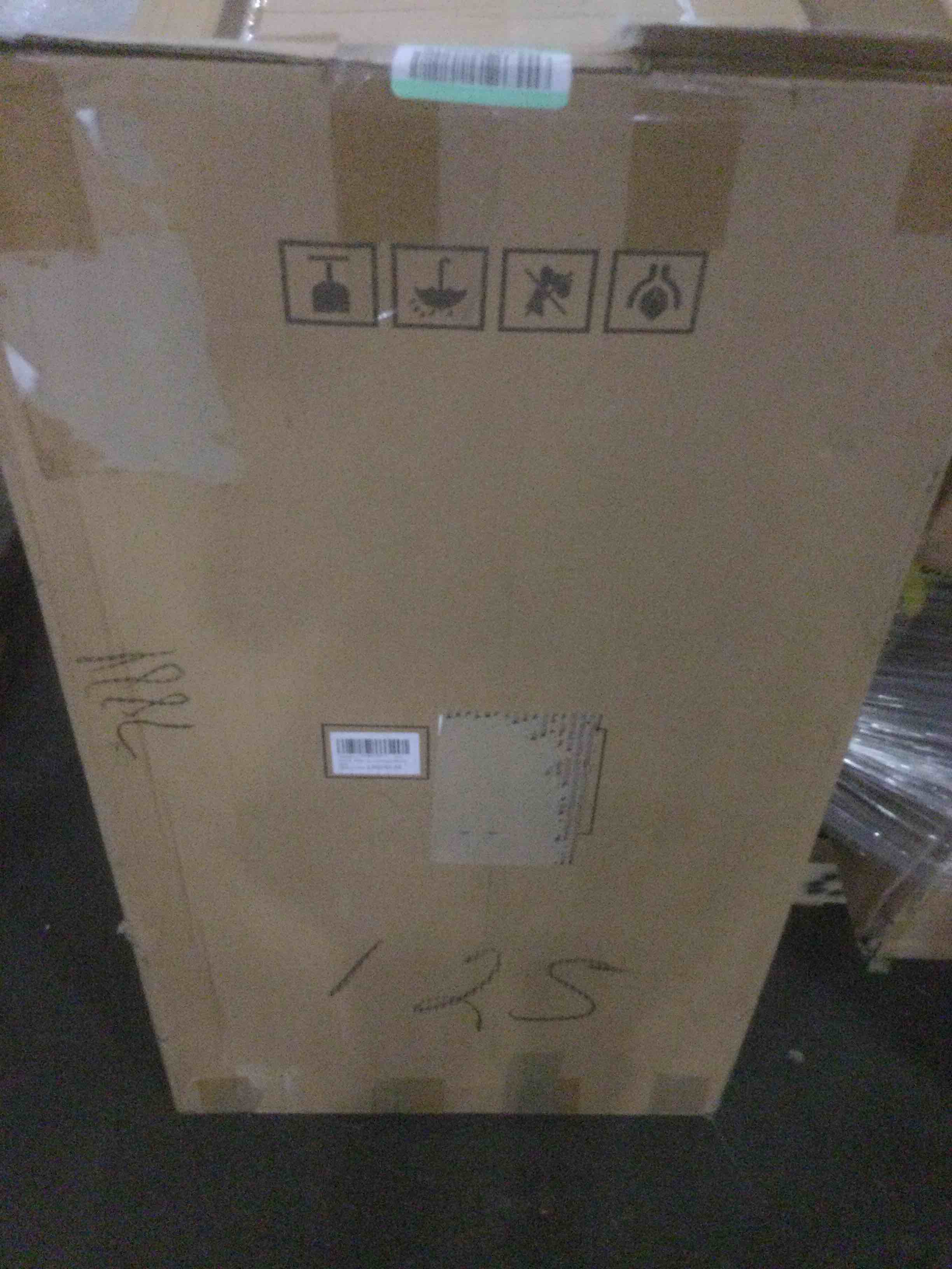 https://s3.amazonaws.com/lotting-images-prod/bidfta/BLU4996184_1691847117505.jpeg