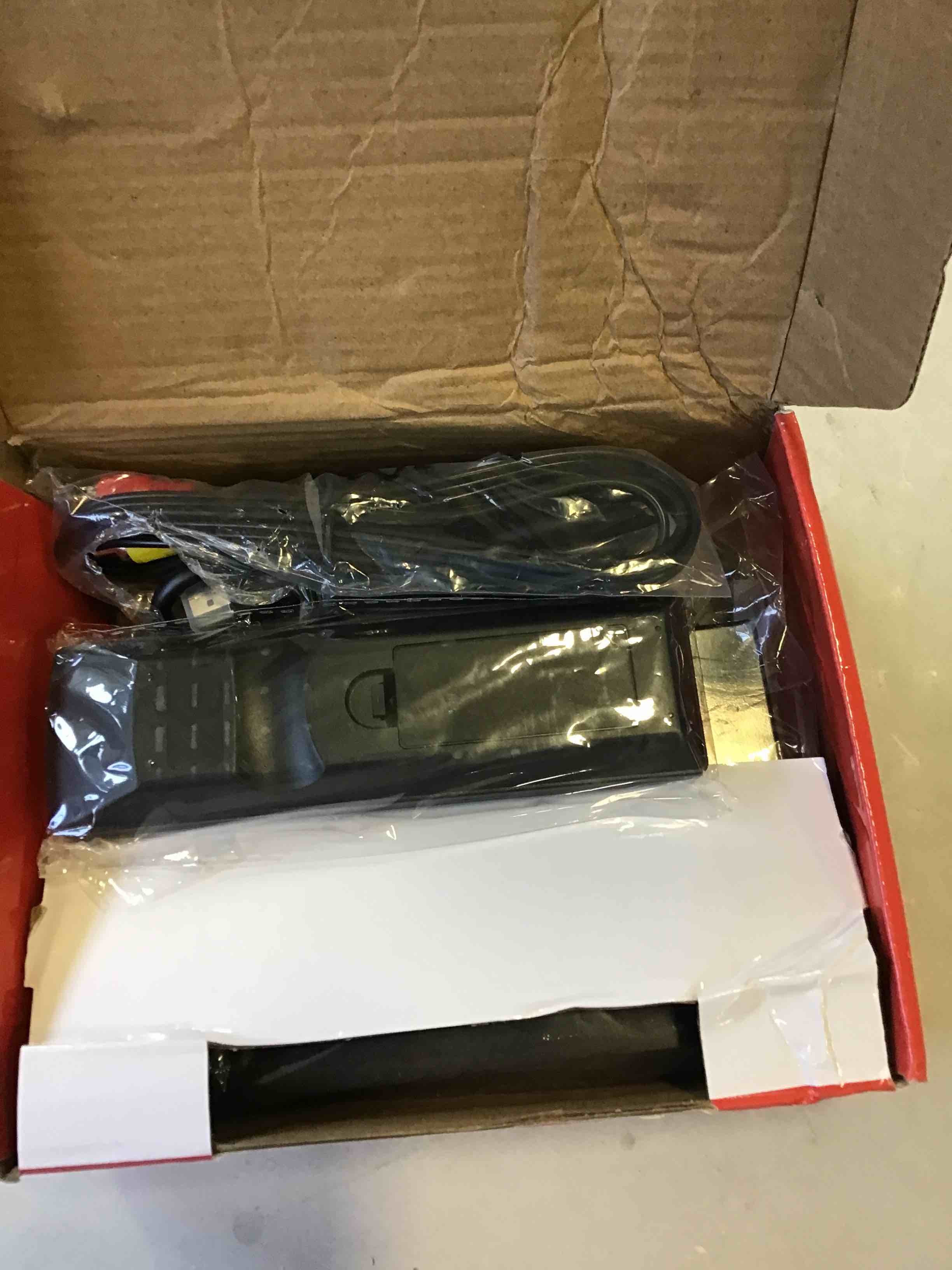 https://s3.amazonaws.com/lotting-images-prod/bidfta/BLU4996869_1692192393301.jpeg