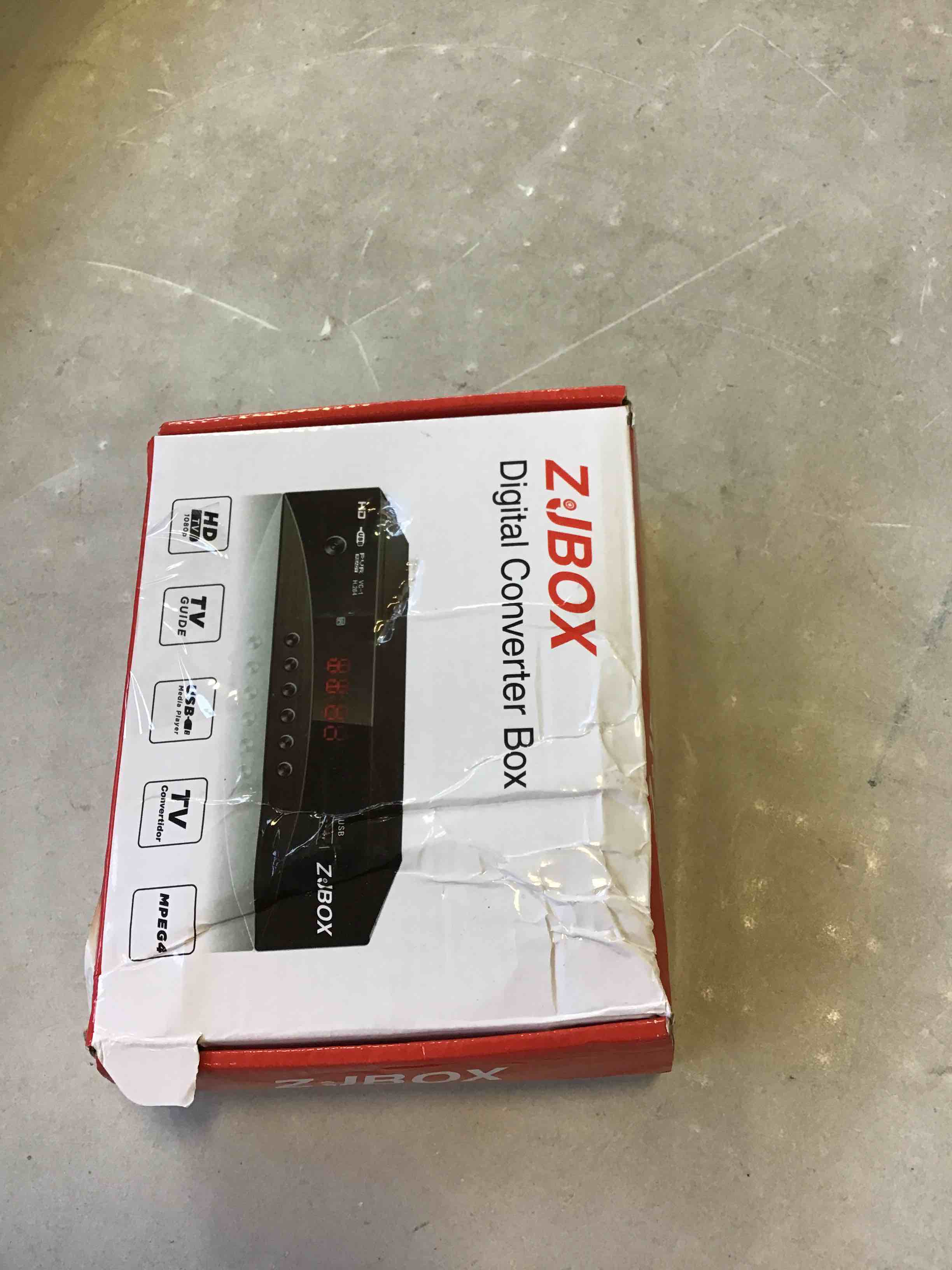 https://s3.amazonaws.com/lotting-images-prod/bidfta/BLU4996869_1692192430203.jpeg