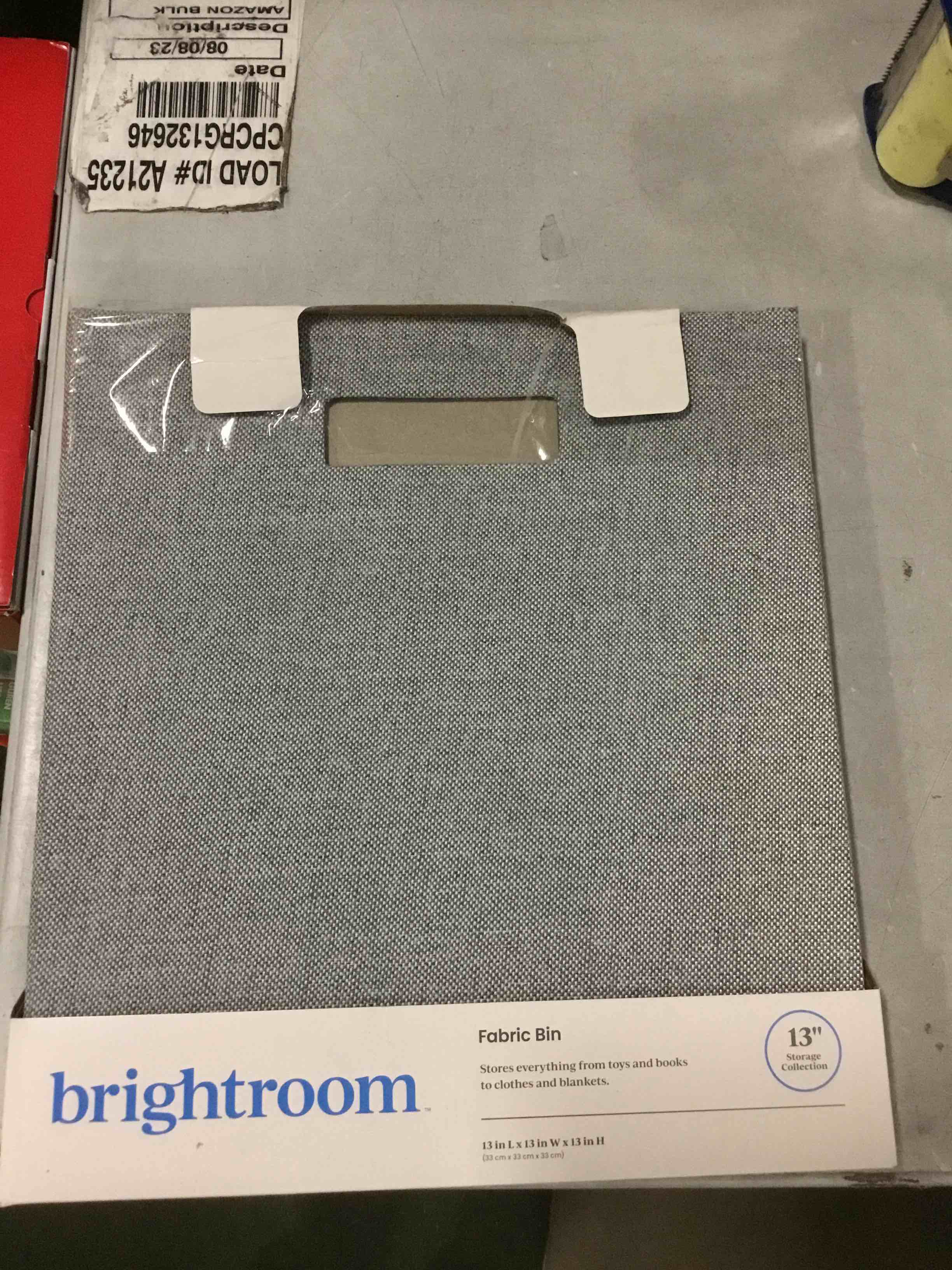 https://s3.amazonaws.com/lotting-images-prod/bidfta/BLU4998181_1692883378387.jpeg