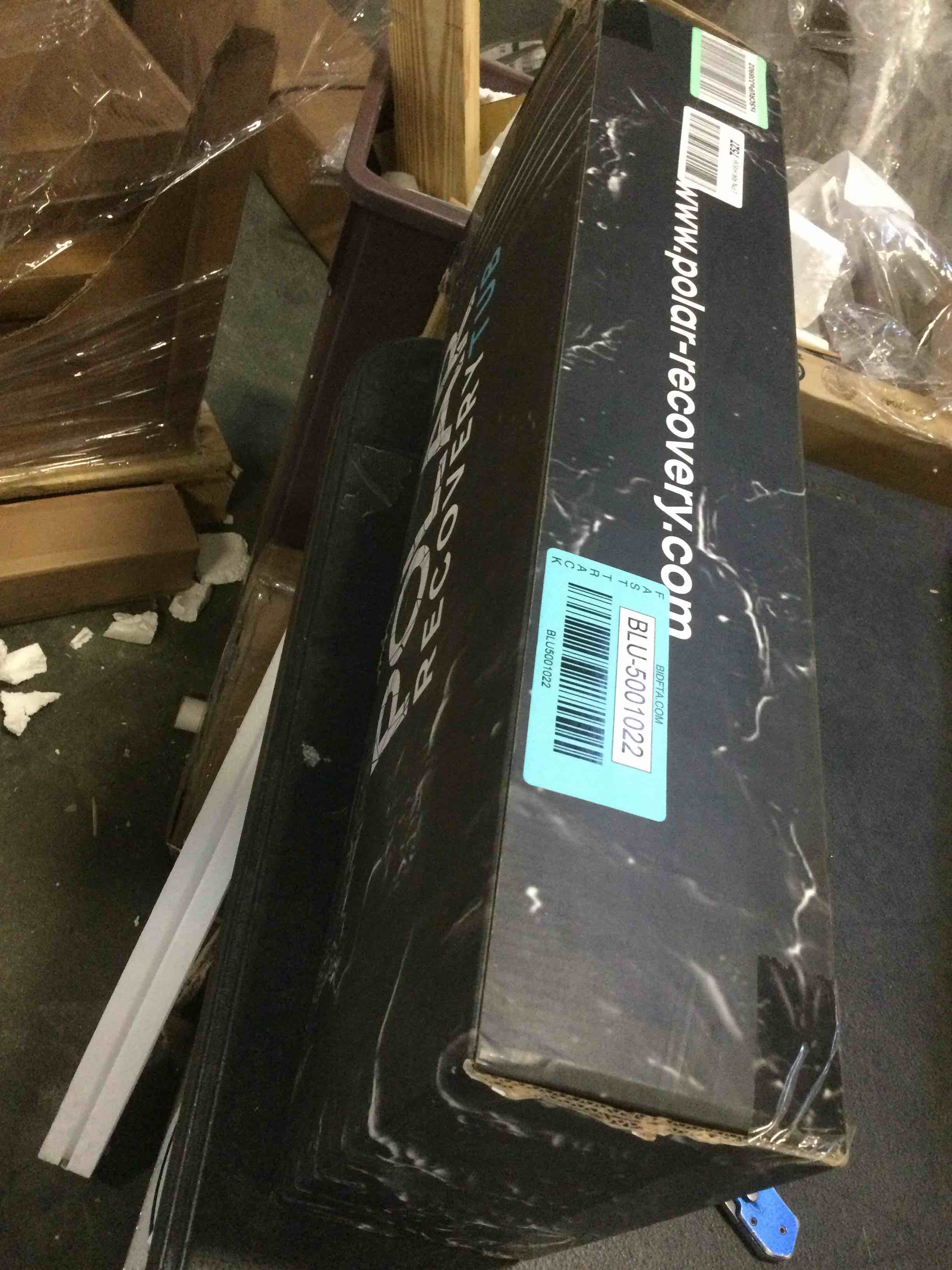 https://s3.amazonaws.com/lotting-images-prod/bidfta/BLU5001022_1702582942710.jpeg