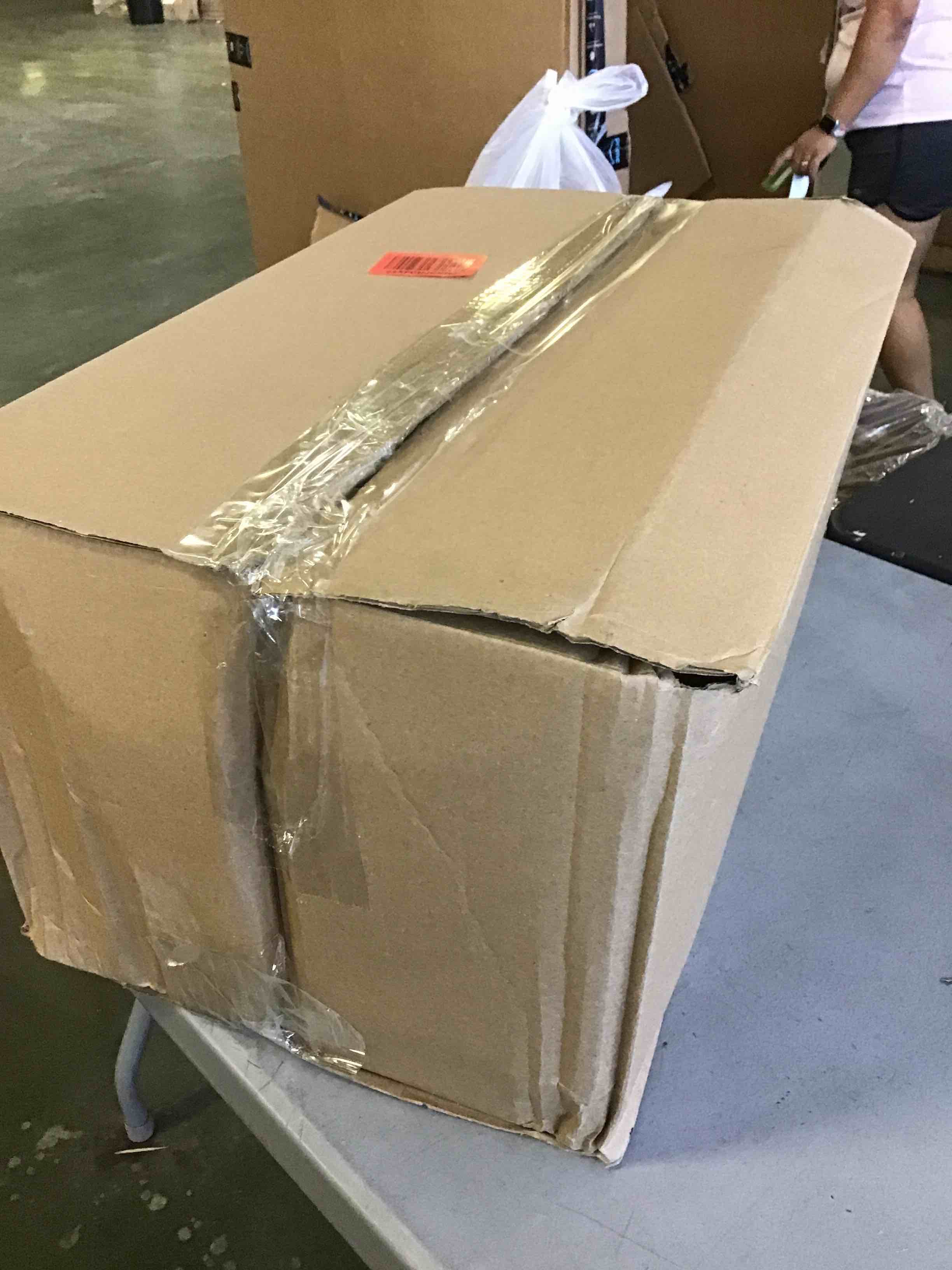 https://s3.amazonaws.com/lotting-images-prod/bidfta/BLU5002430_1693408216581.jpeg