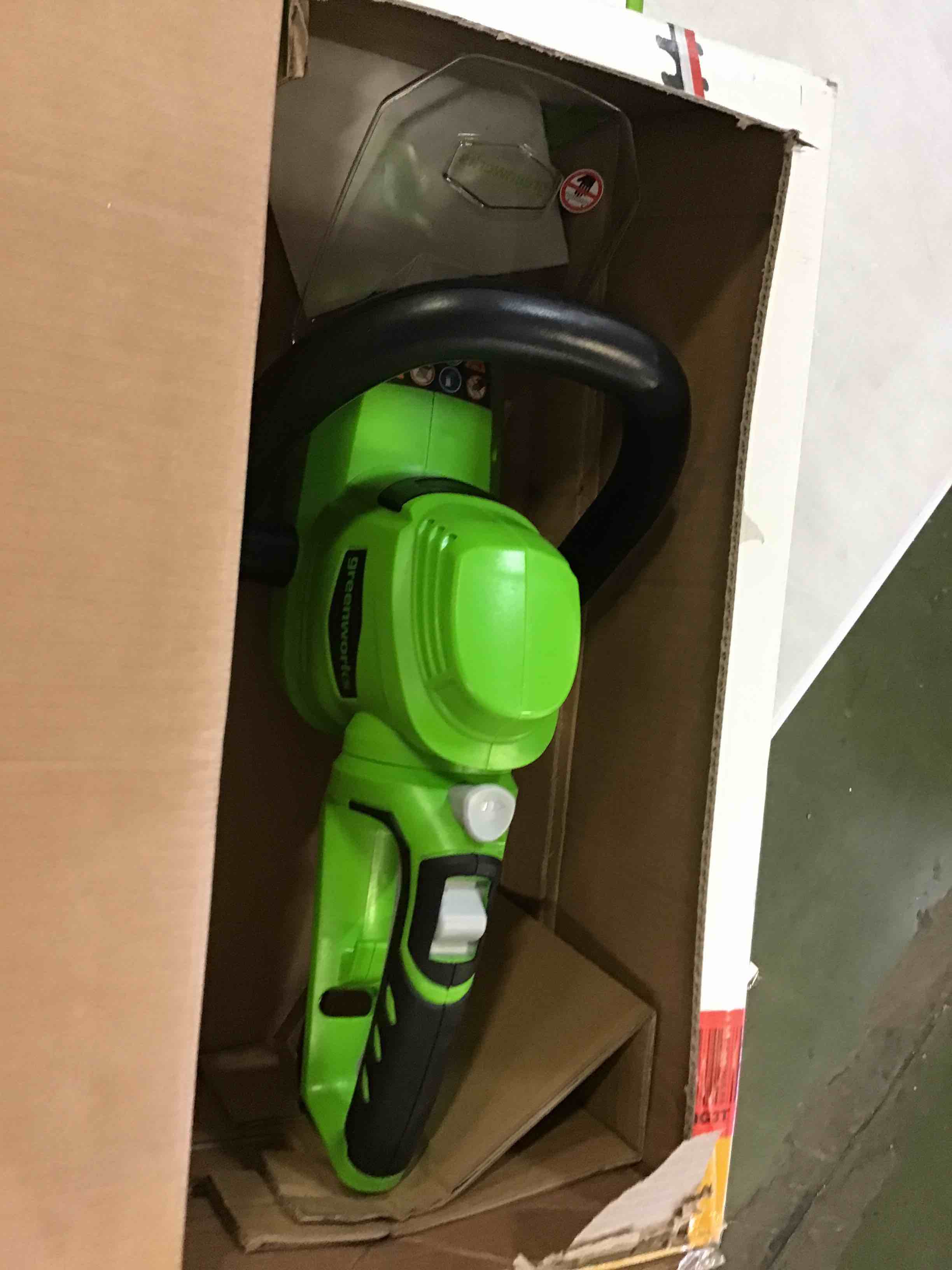 https://s3.amazonaws.com/lotting-images-prod/bidfta/BLU5002965_1693333159575.jpeg
