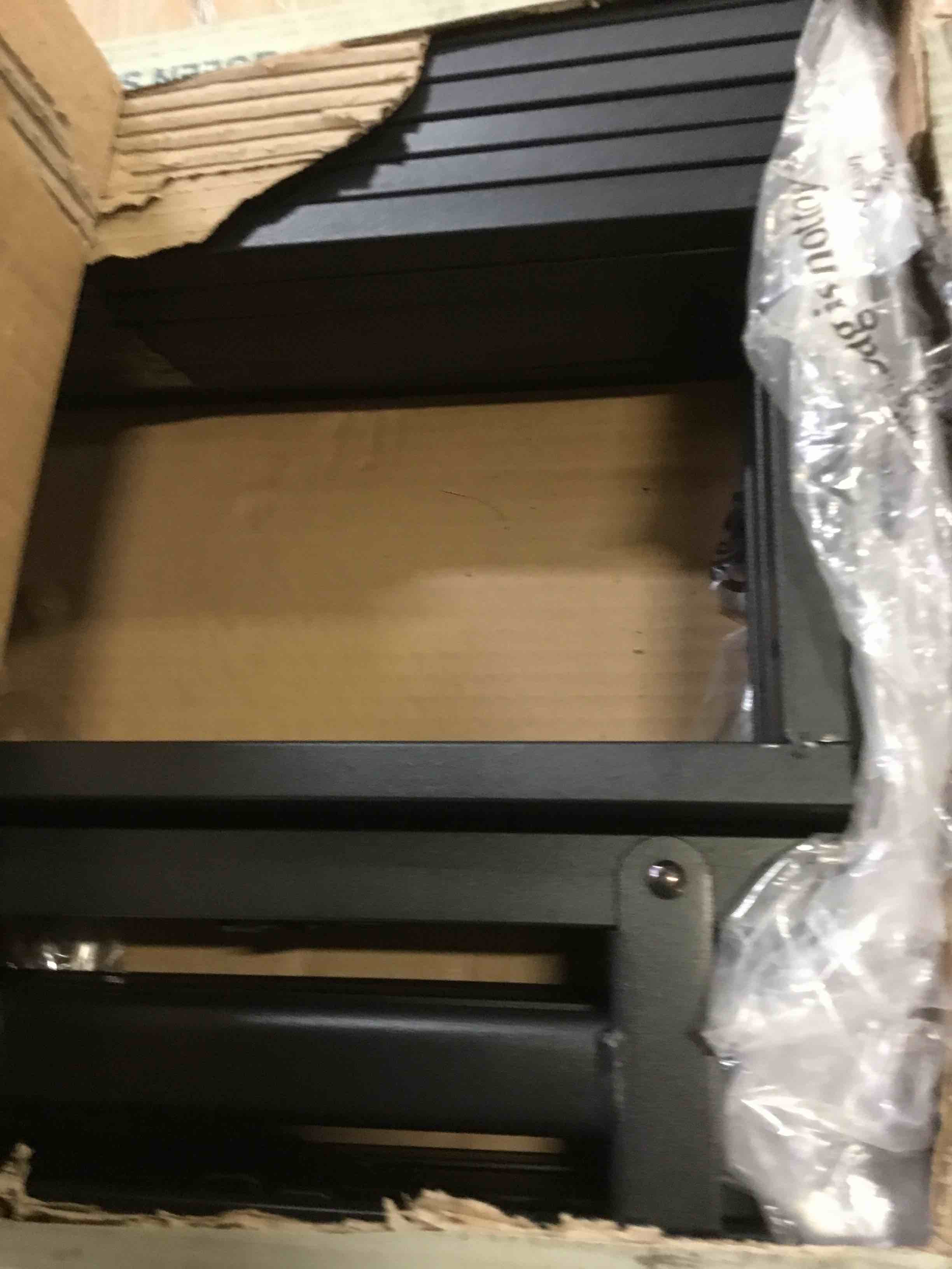 https://s3.amazonaws.com/lotting-images-prod/bidfta/BLU5003232_1693484579839.jpeg