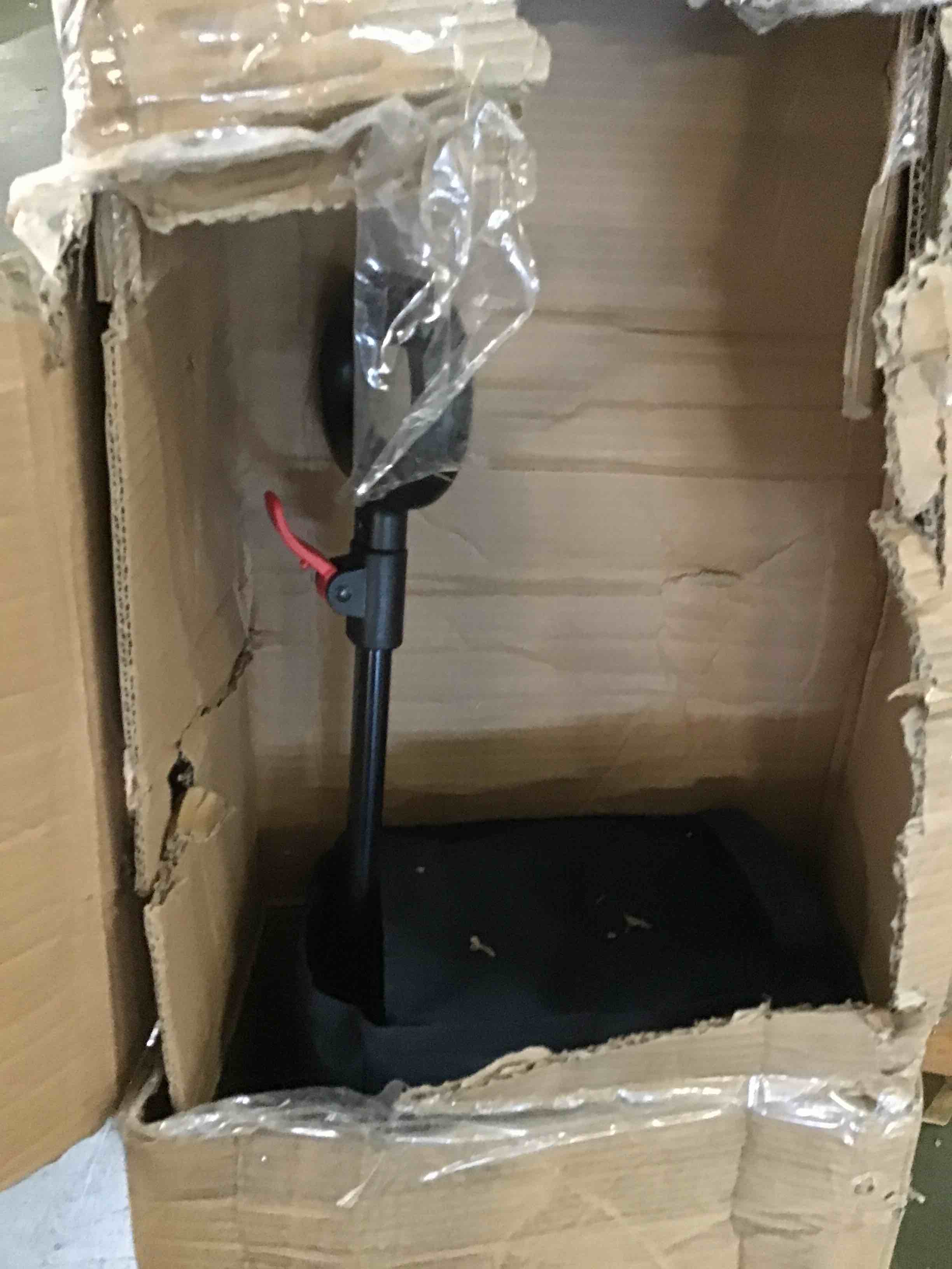 https://s3.amazonaws.com/lotting-images-prod/bidfta/BLU5003407_1693570989662.jpeg