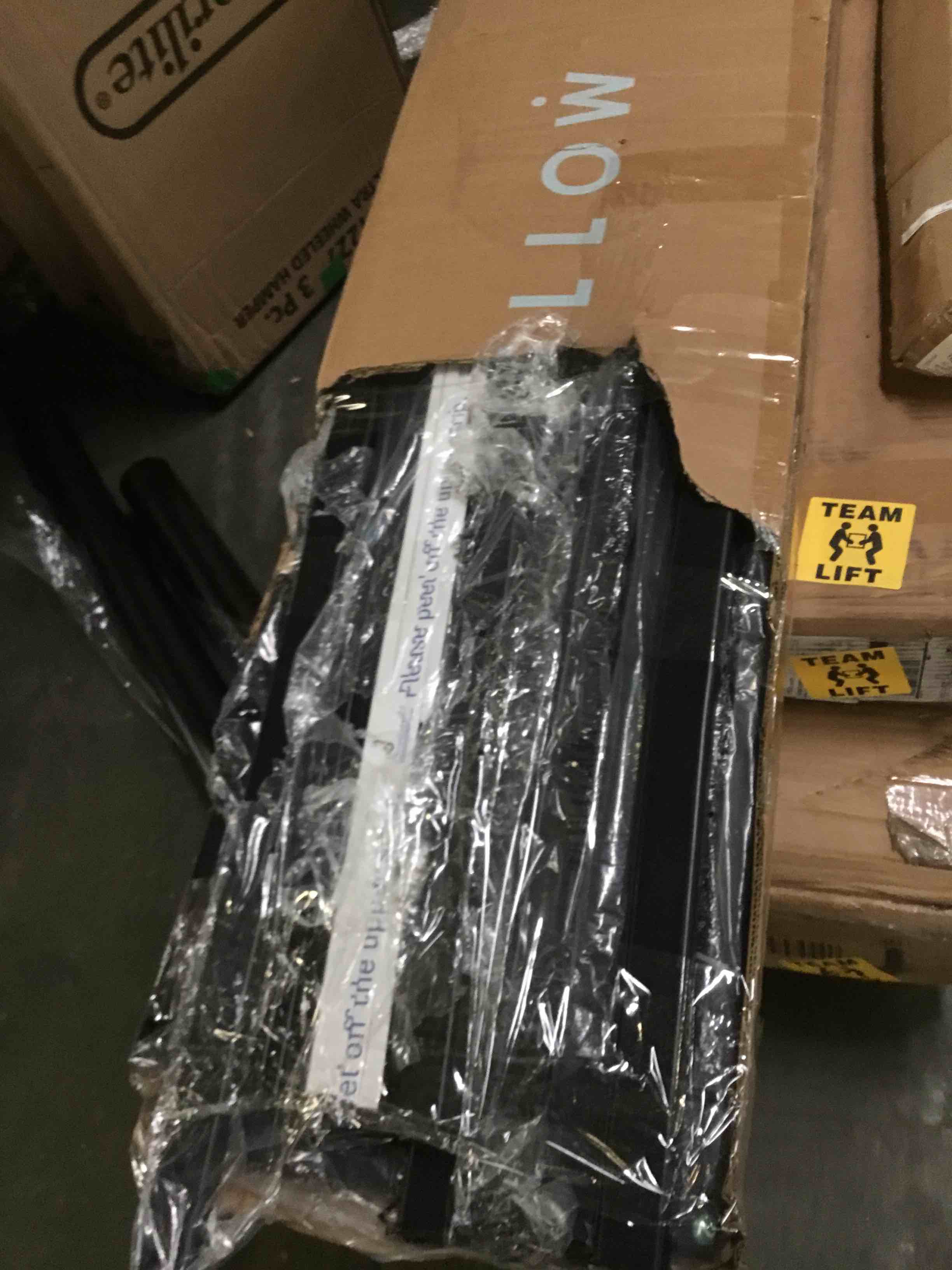 https://s3.amazonaws.com/lotting-images-prod/bidfta/BLU5003589_1693926719651.jpeg