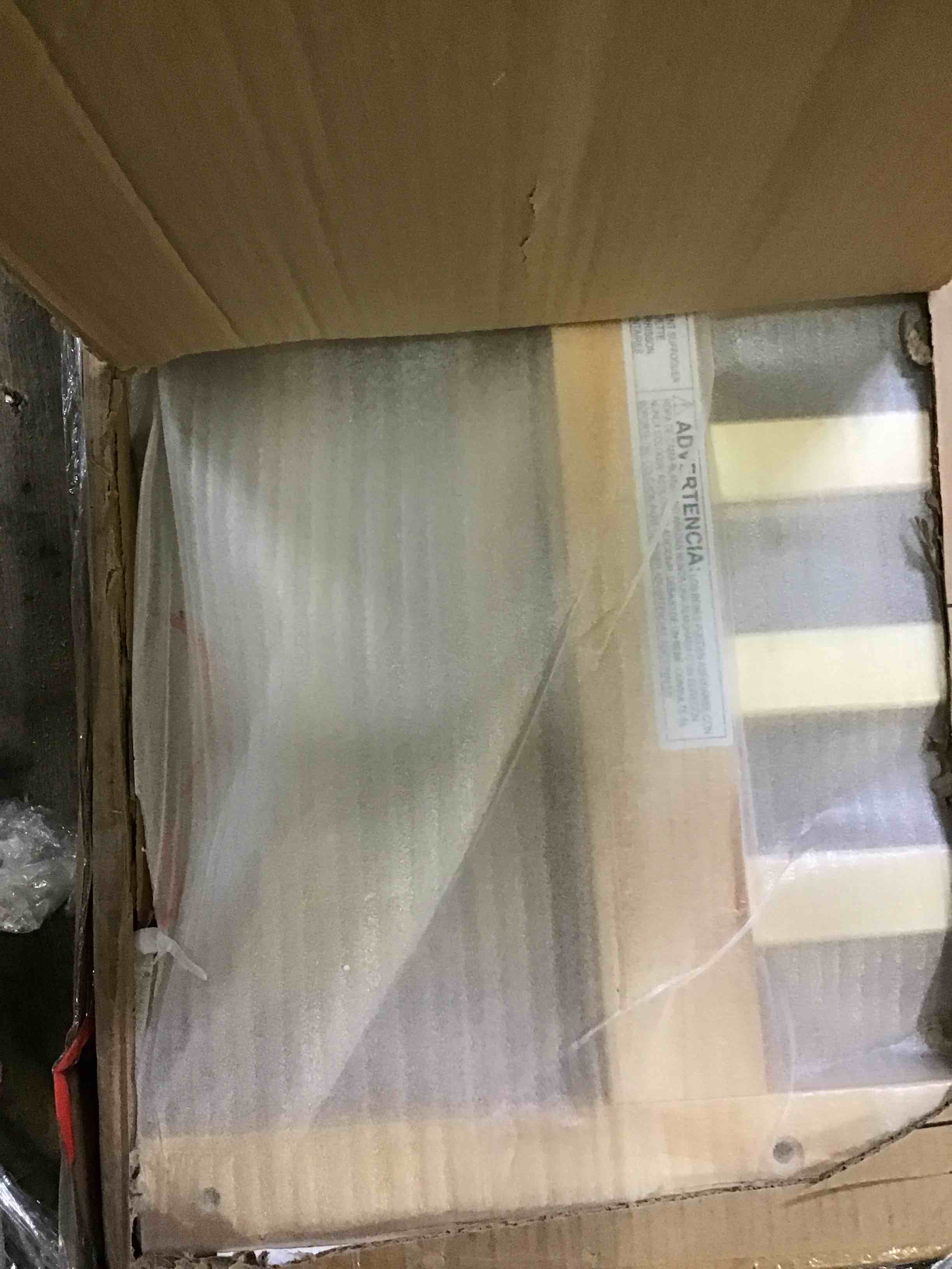 https://s3.amazonaws.com/lotting-images-prod/bidfta/BLU5003759_1694011454862.jpeg