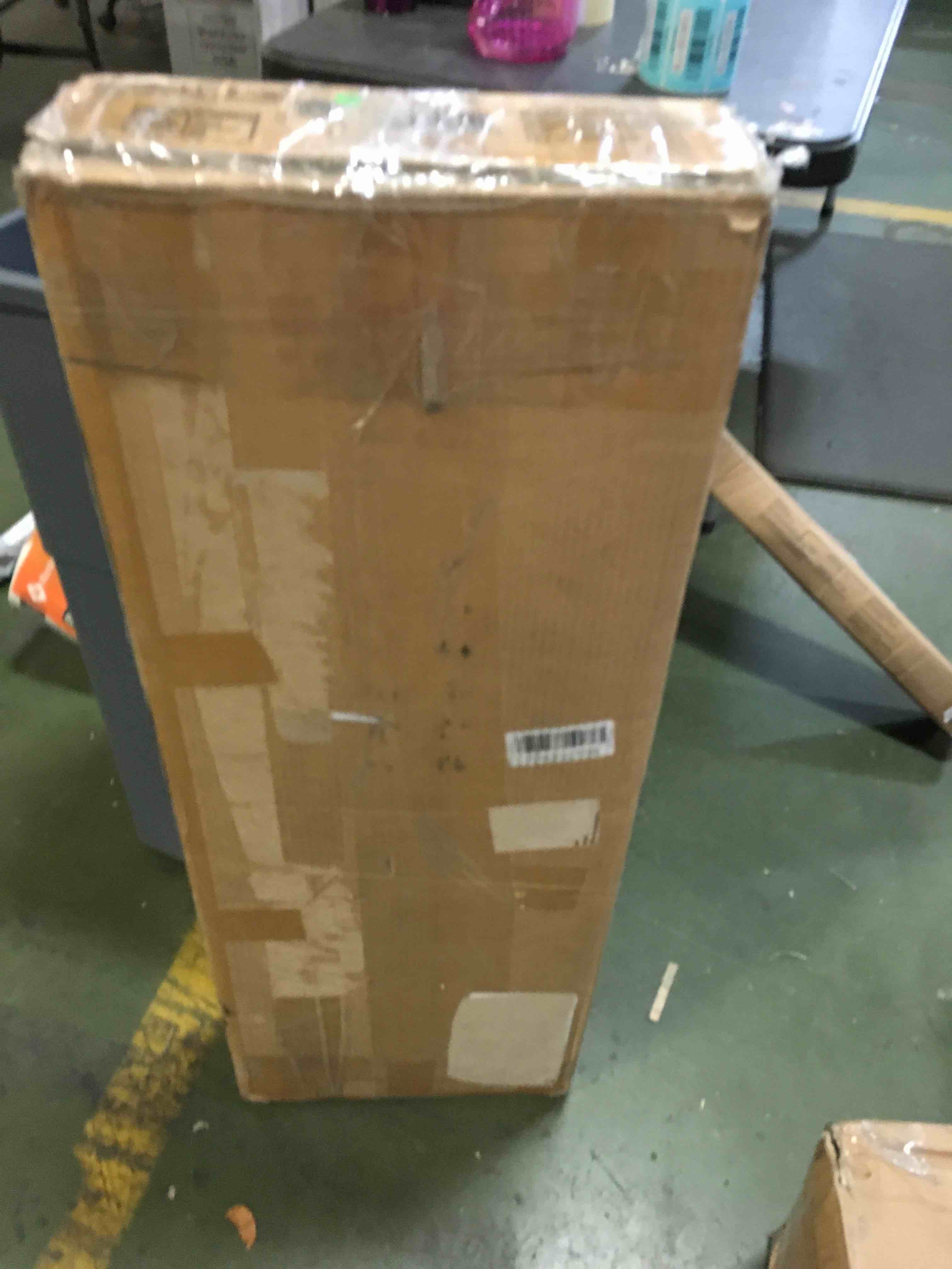 https://s3.amazonaws.com/lotting-images-prod/bidfta/BLU5003853_1694031164822.jpeg