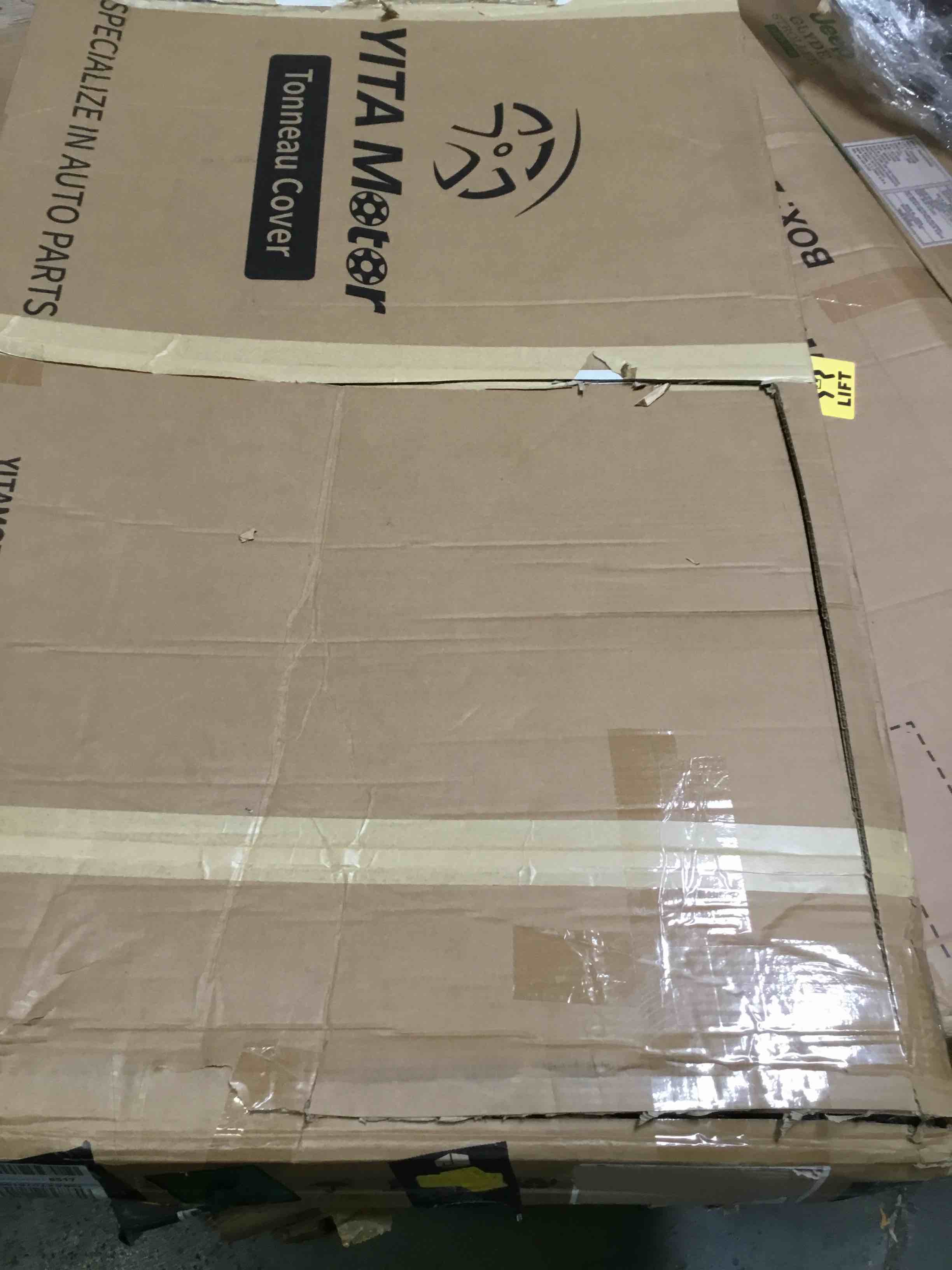 https://s3.amazonaws.com/lotting-images-prod/bidfta/BLU5003891_1694449856581.jpeg