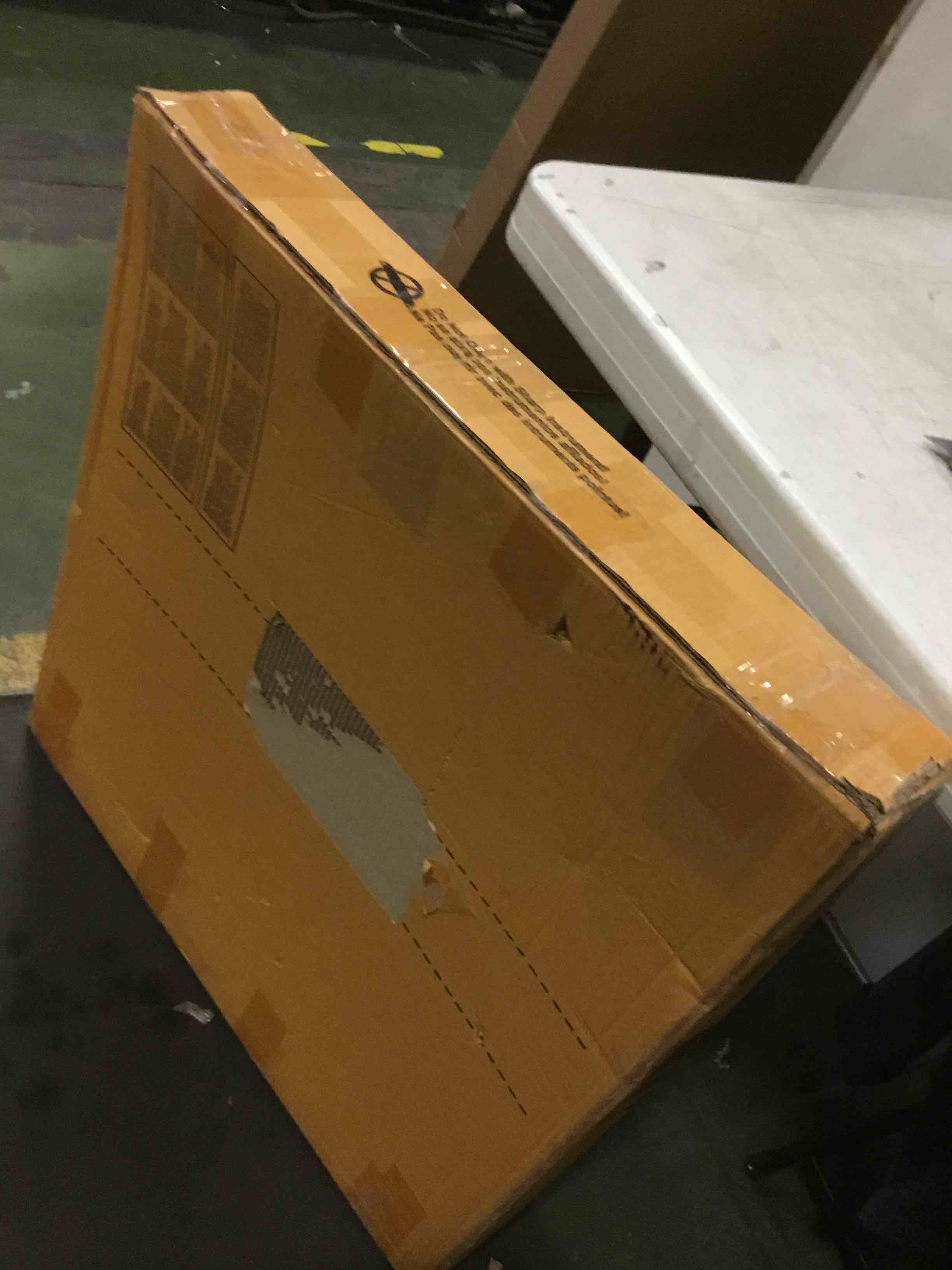 https://s3.amazonaws.com/lotting-images-prod/bidfta/BLU5003903_1694085272744.jpeg