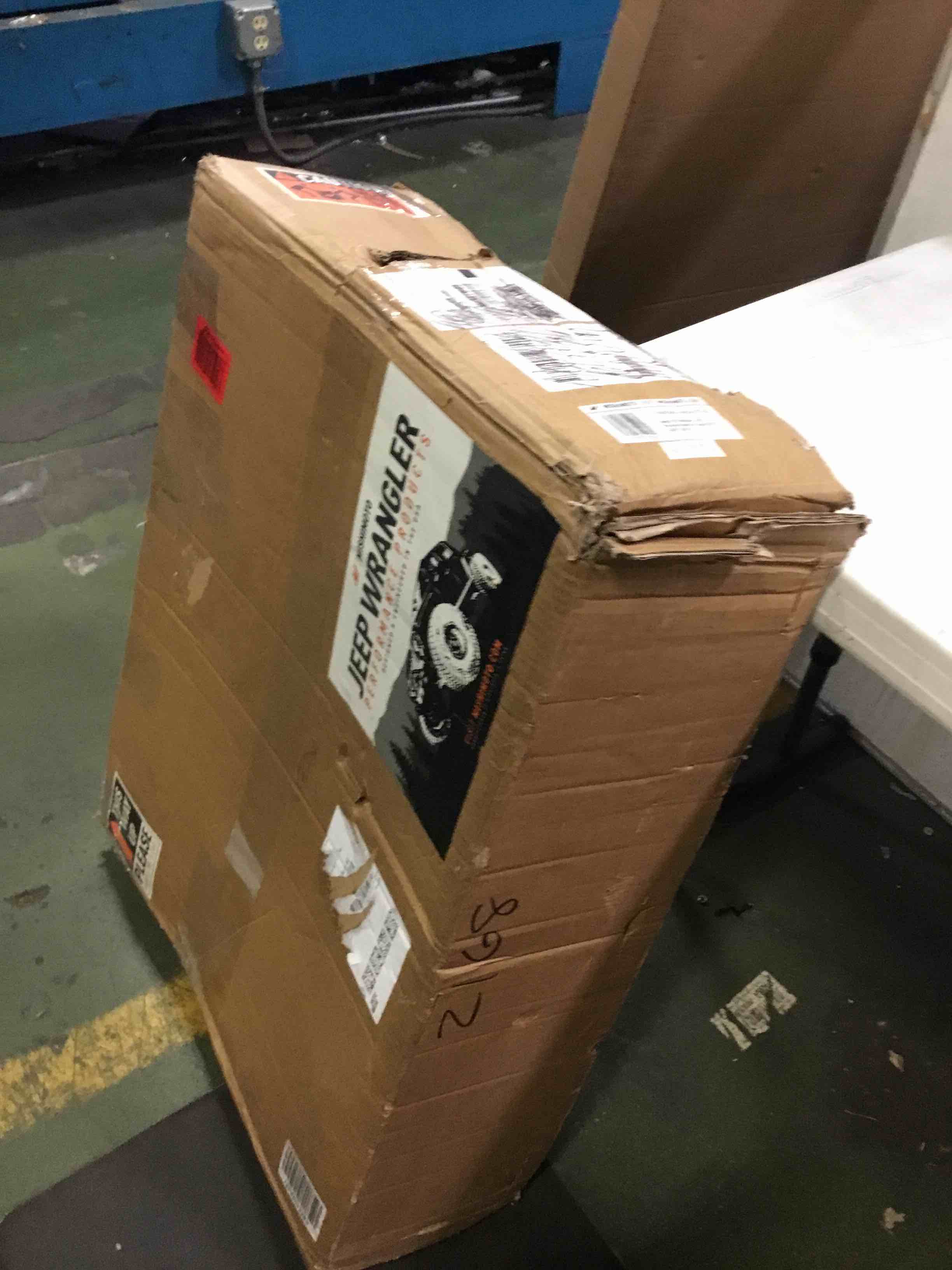 https://s3.amazonaws.com/lotting-images-prod/bidfta/BLU5004039_1694107513394.jpeg