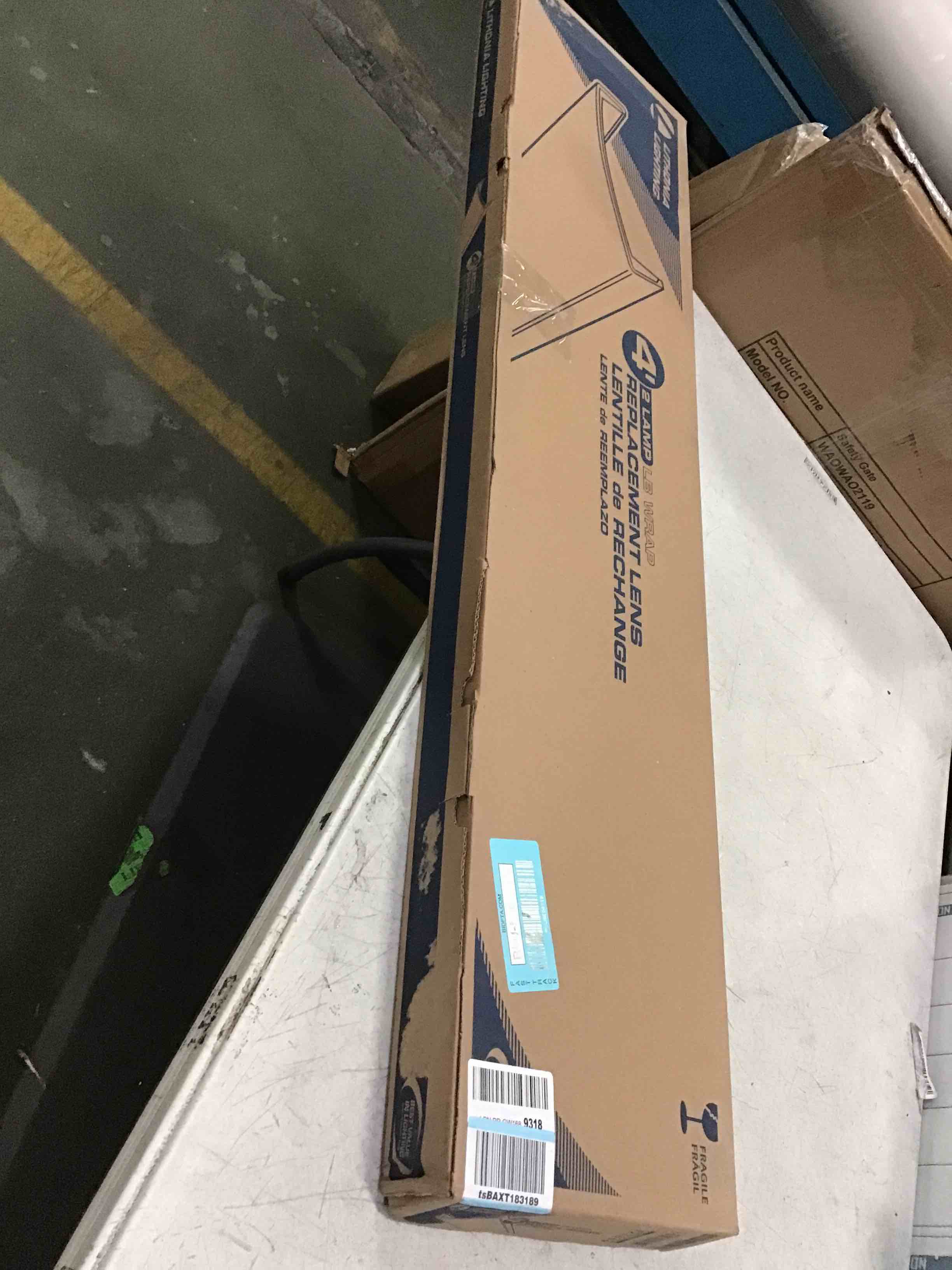 https://s3.amazonaws.com/lotting-images-prod/bidfta/BLU5004119_1694264195193.jpeg