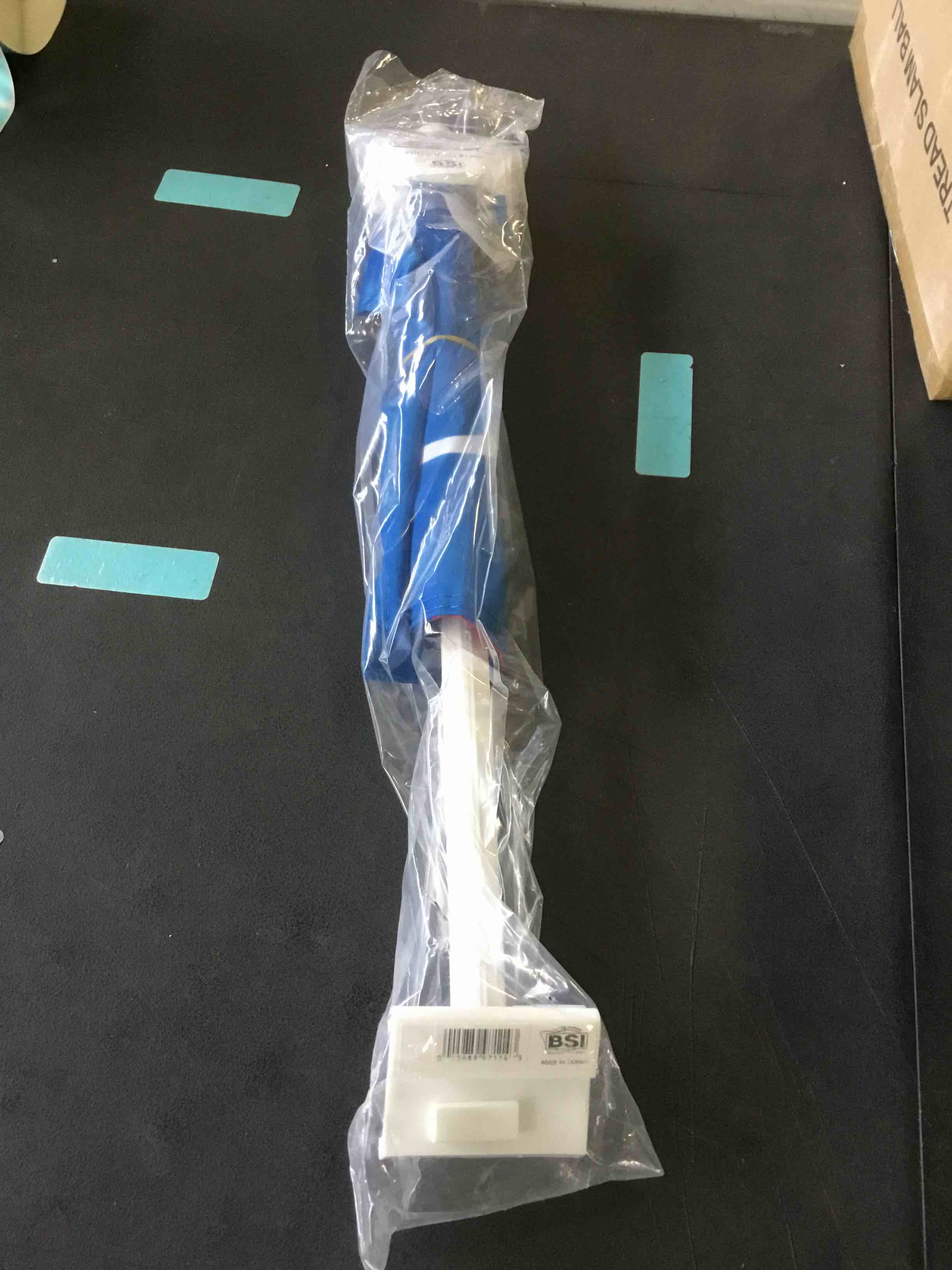 https://s3.amazonaws.com/lotting-images-prod/bidfta/BLU5006113_1692818280790.jpeg