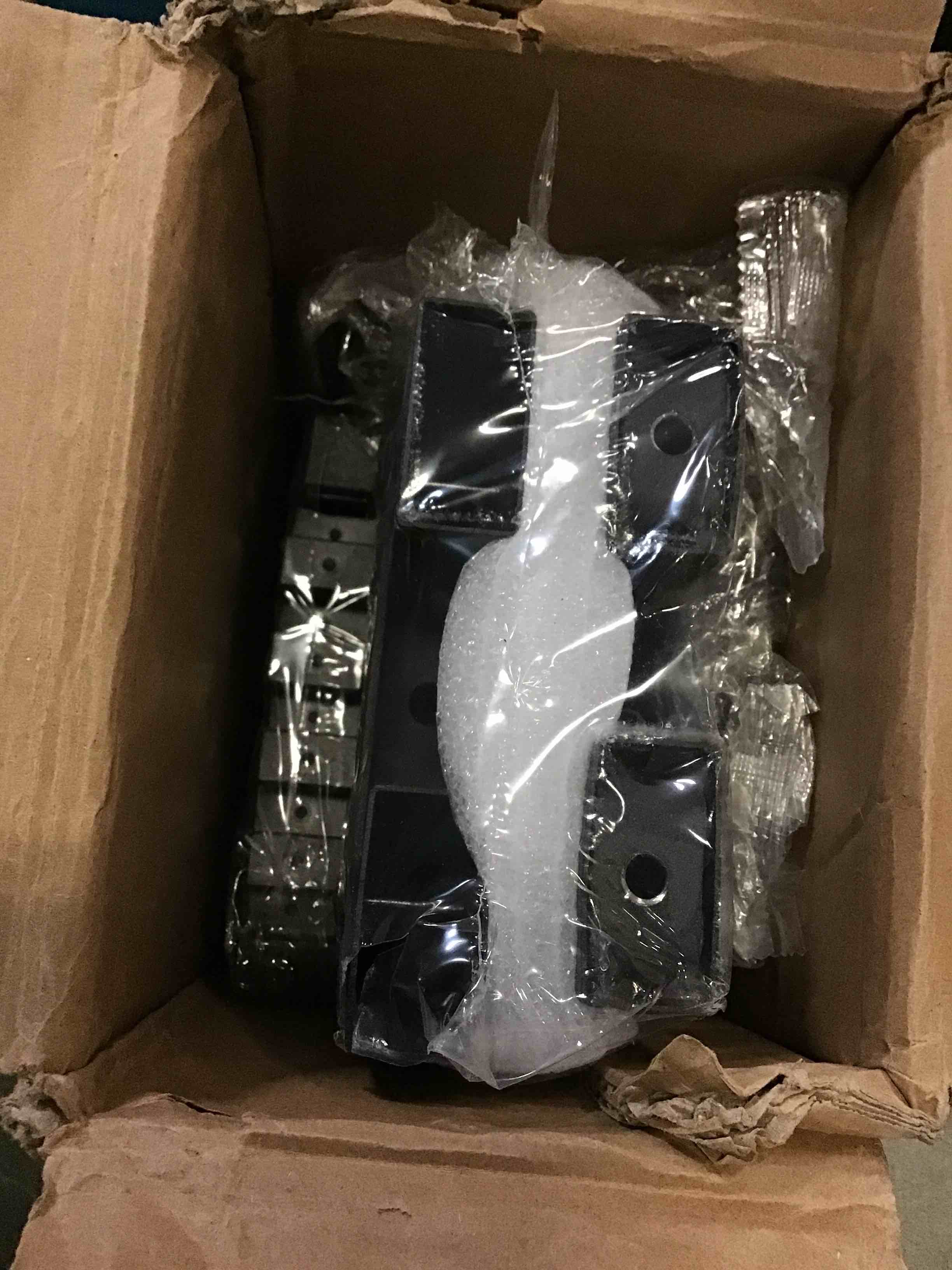 https://s3.amazonaws.com/lotting-images-prod/bidfta/BLU5007773_1692984356637.jpeg