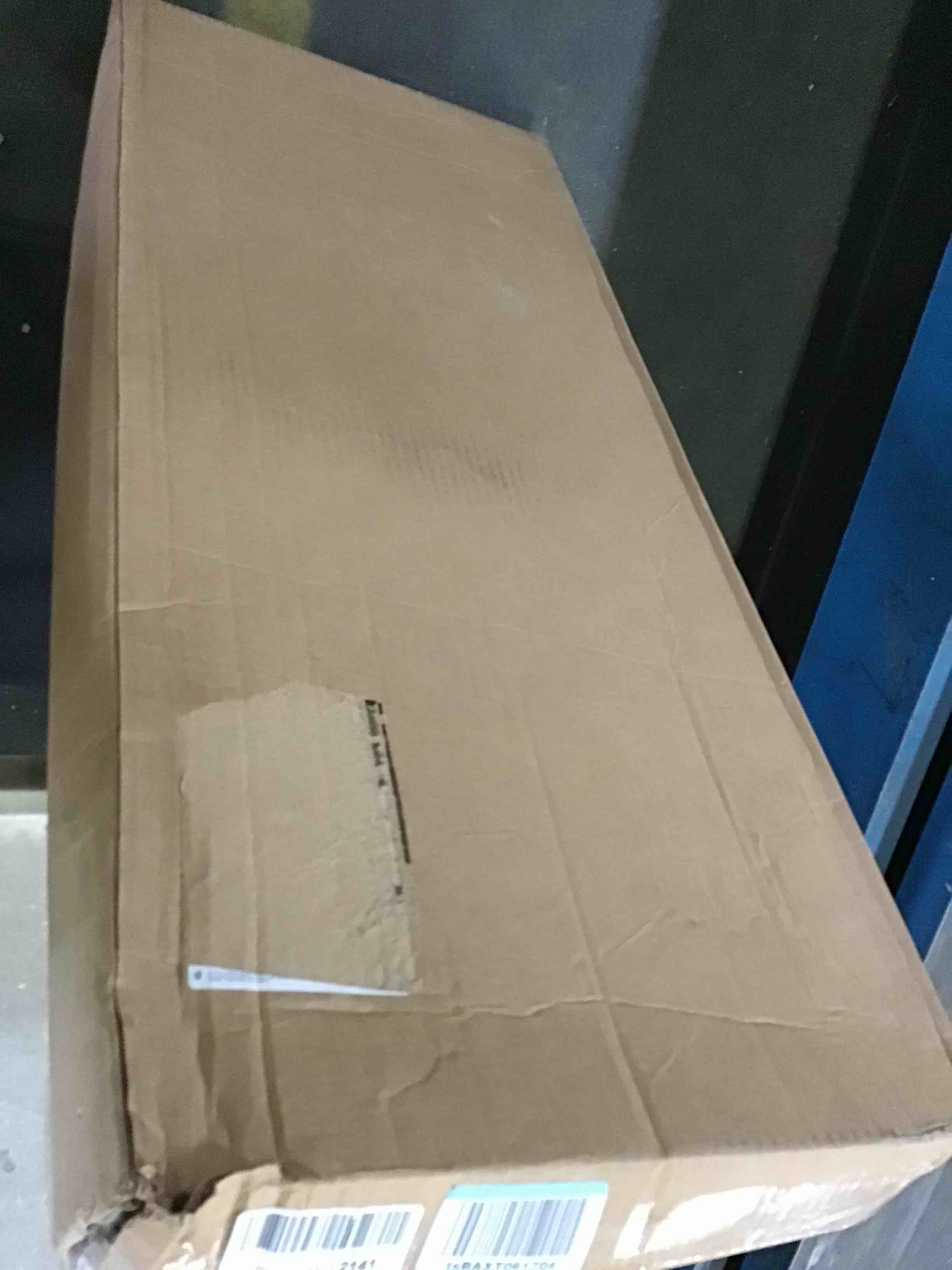 https://s3.amazonaws.com/lotting-images-prod/bidfta/BLU5007798_1692988324209.jpeg