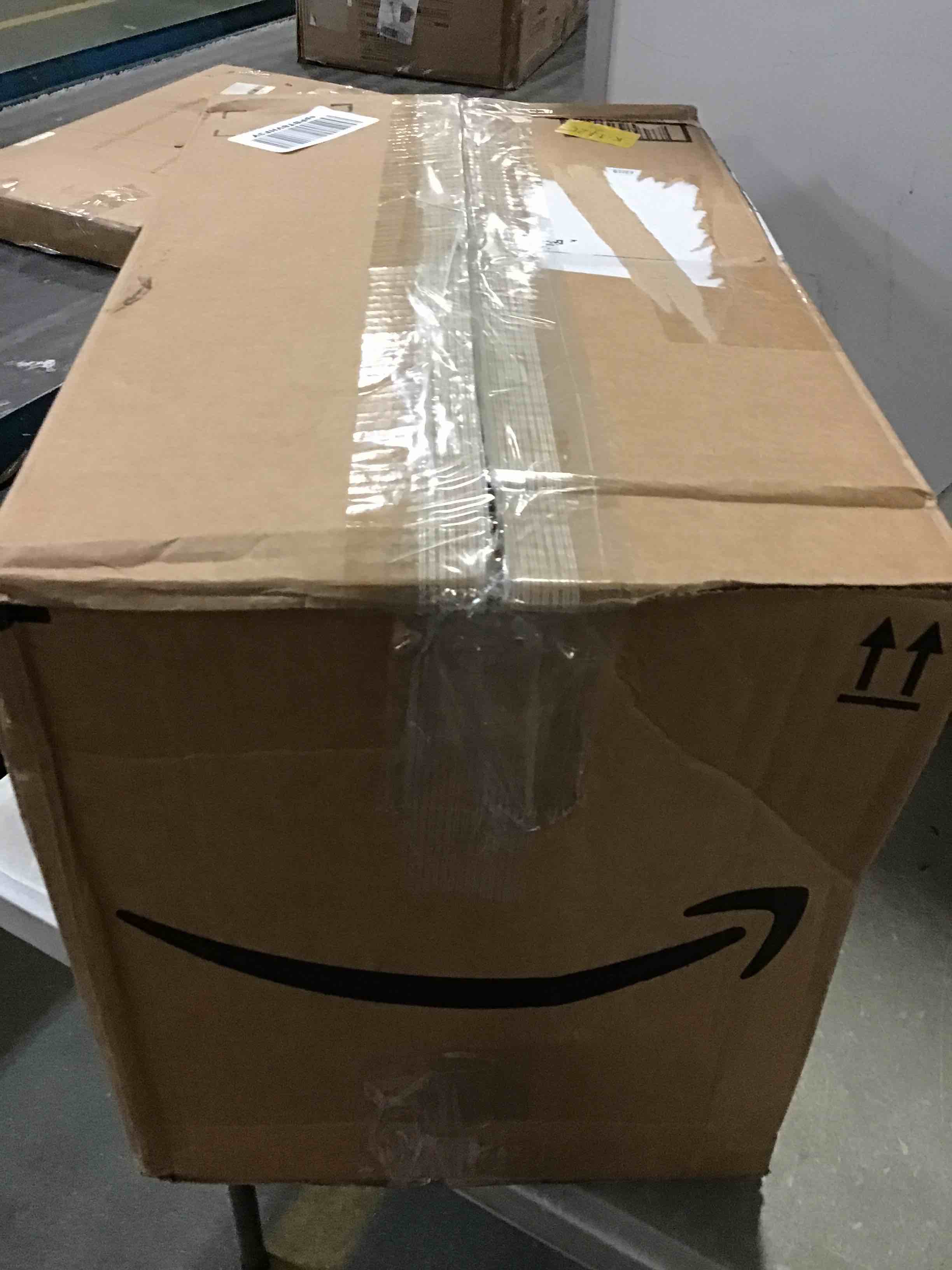https://s3.amazonaws.com/lotting-images-prod/bidfta/BLU5007871_1693049866045.jpeg