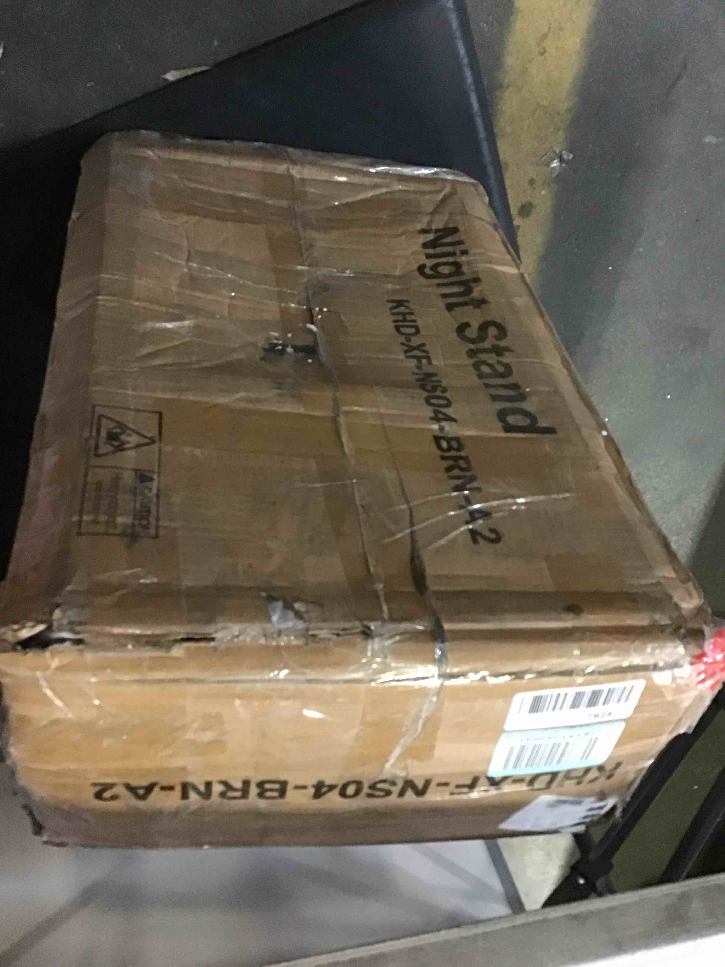 https://s3.amazonaws.com/lotting-images-prod/bidfta/BLU5007935_1693060445680.jpeg