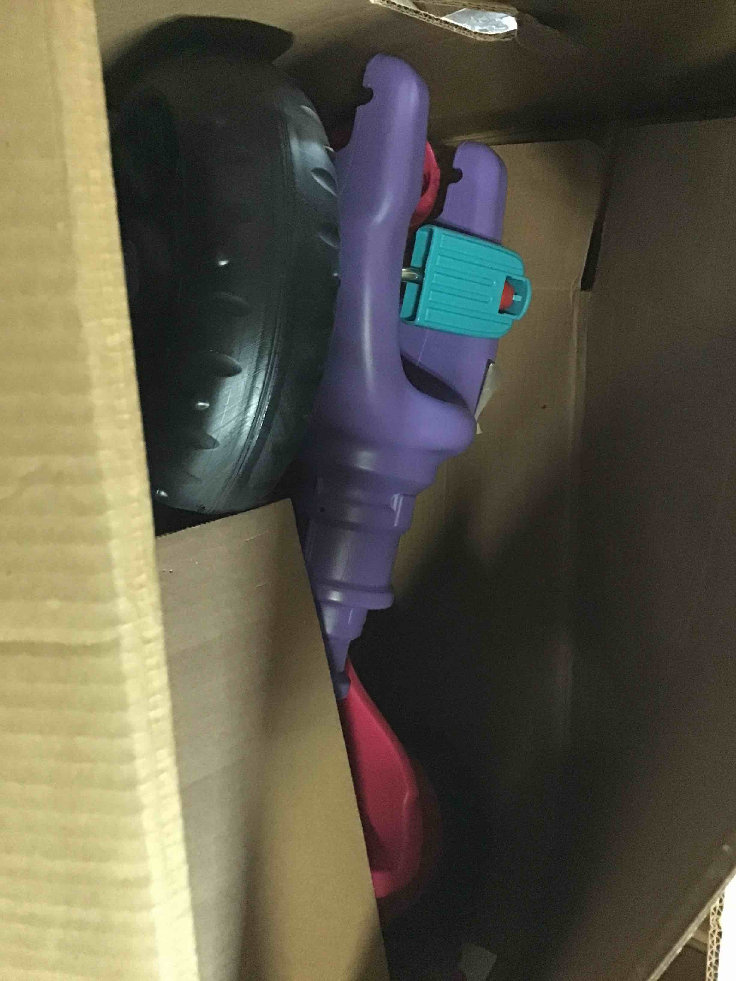 https://s3.amazonaws.com/lotting-images-prod/bidfta/BLU5008013_1693227050658.jpeg