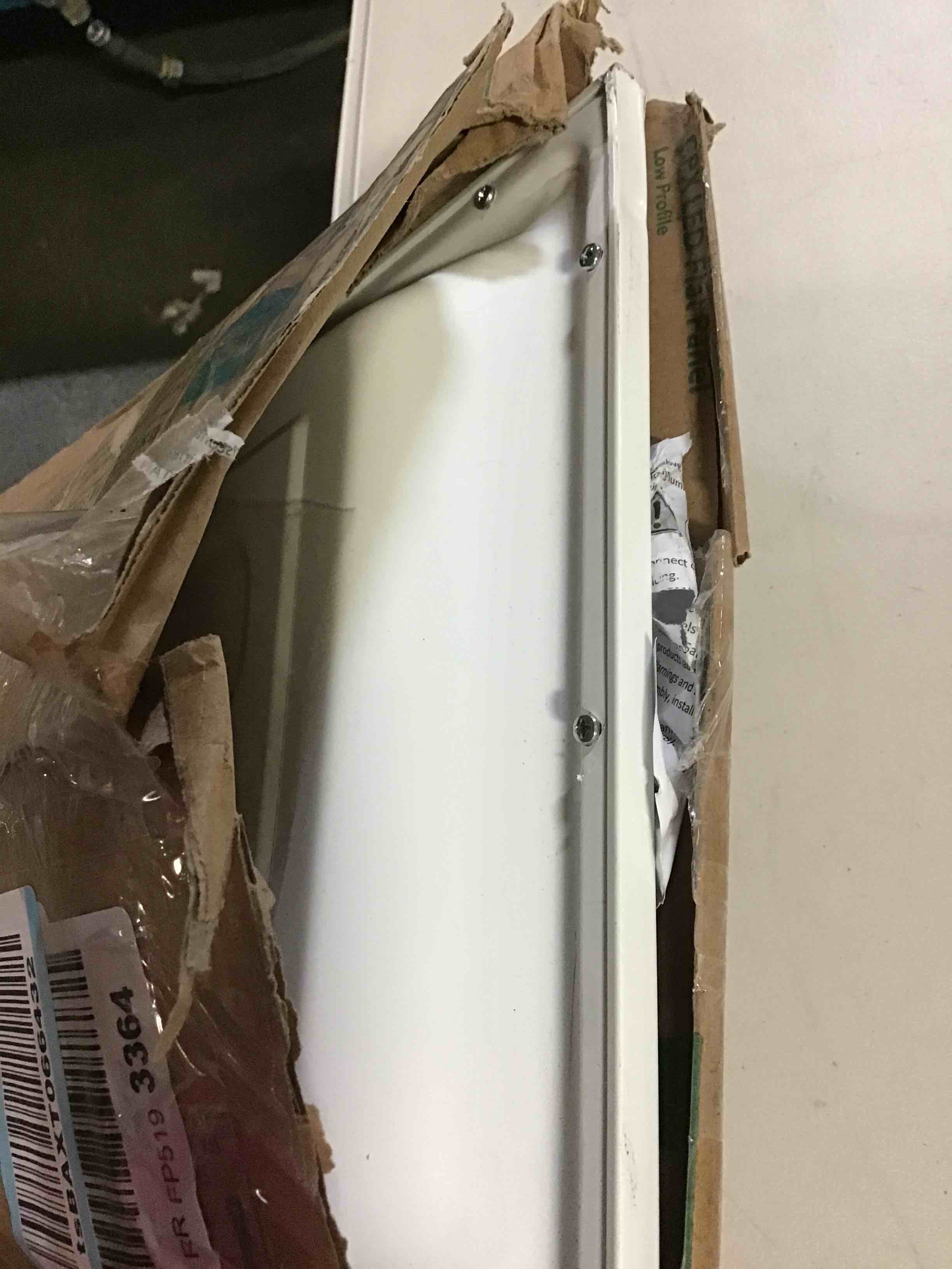 https://s3.amazonaws.com/lotting-images-prod/bidfta/BLU5008200_1693306886503.jpeg