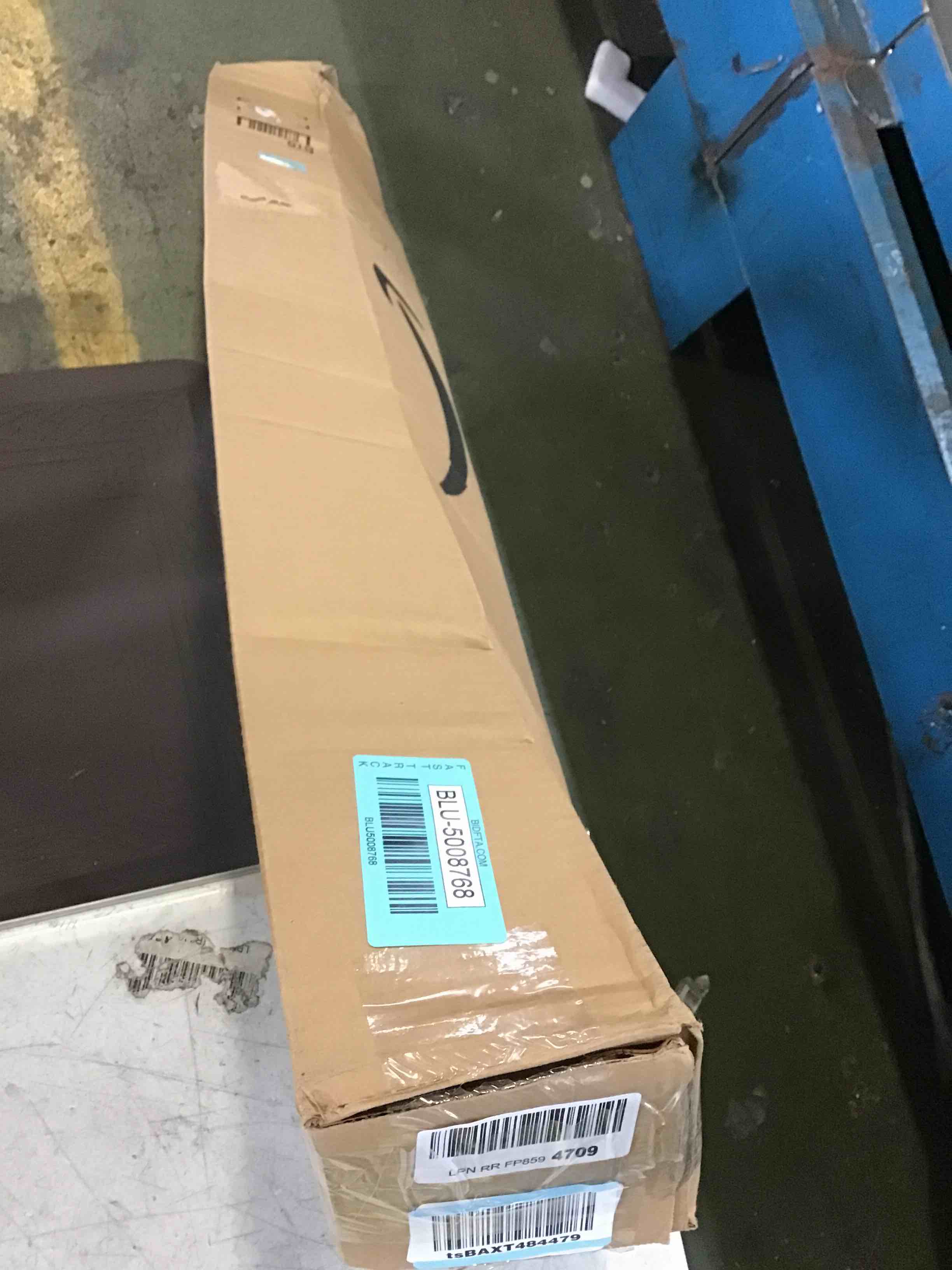 https://s3.amazonaws.com/lotting-images-prod/bidfta/BLU5008768_1693496284150.jpeg