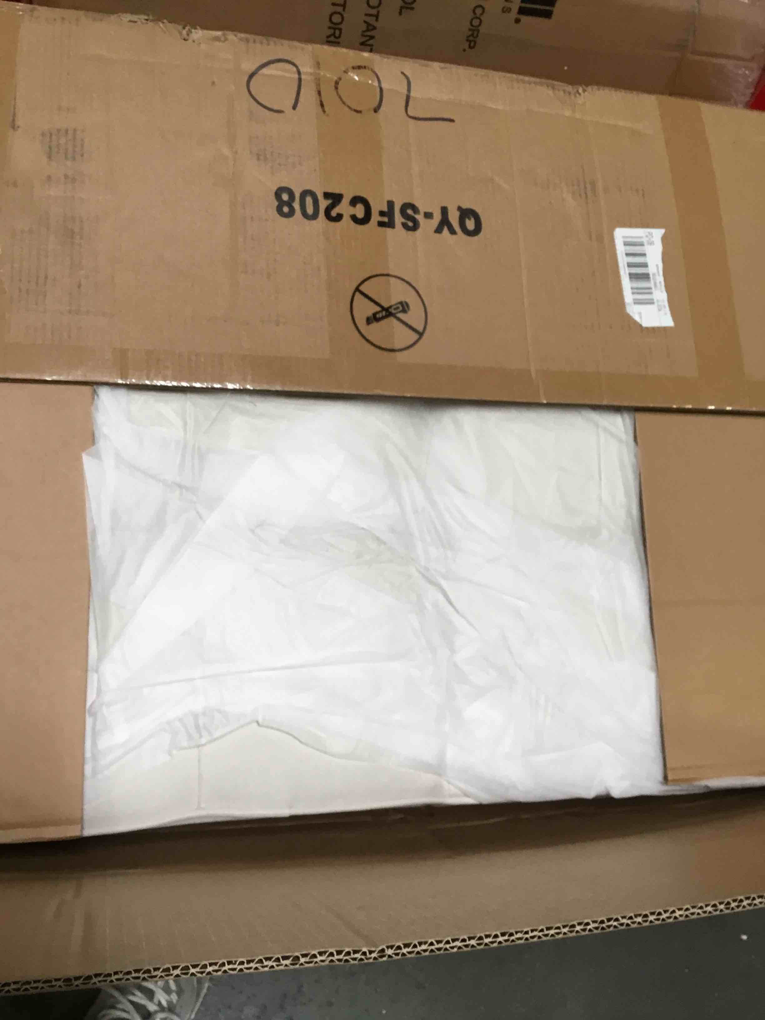 https://s3.amazonaws.com/lotting-images-prod/bidfta/BLU5009039_1693250221185.jpeg