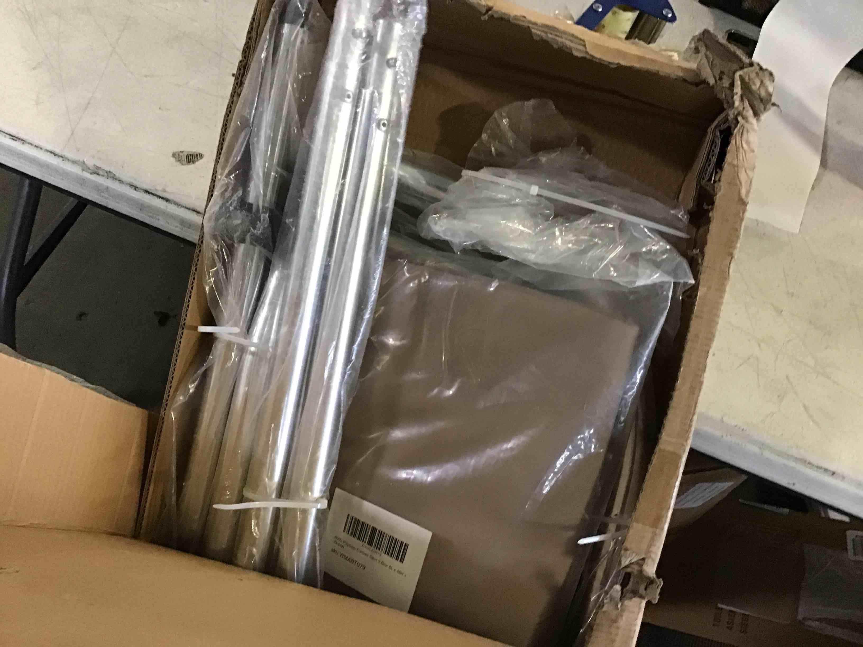 https://s3.amazonaws.com/lotting-images-prod/bidfta/BLU5009371_1693337665488.jpeg