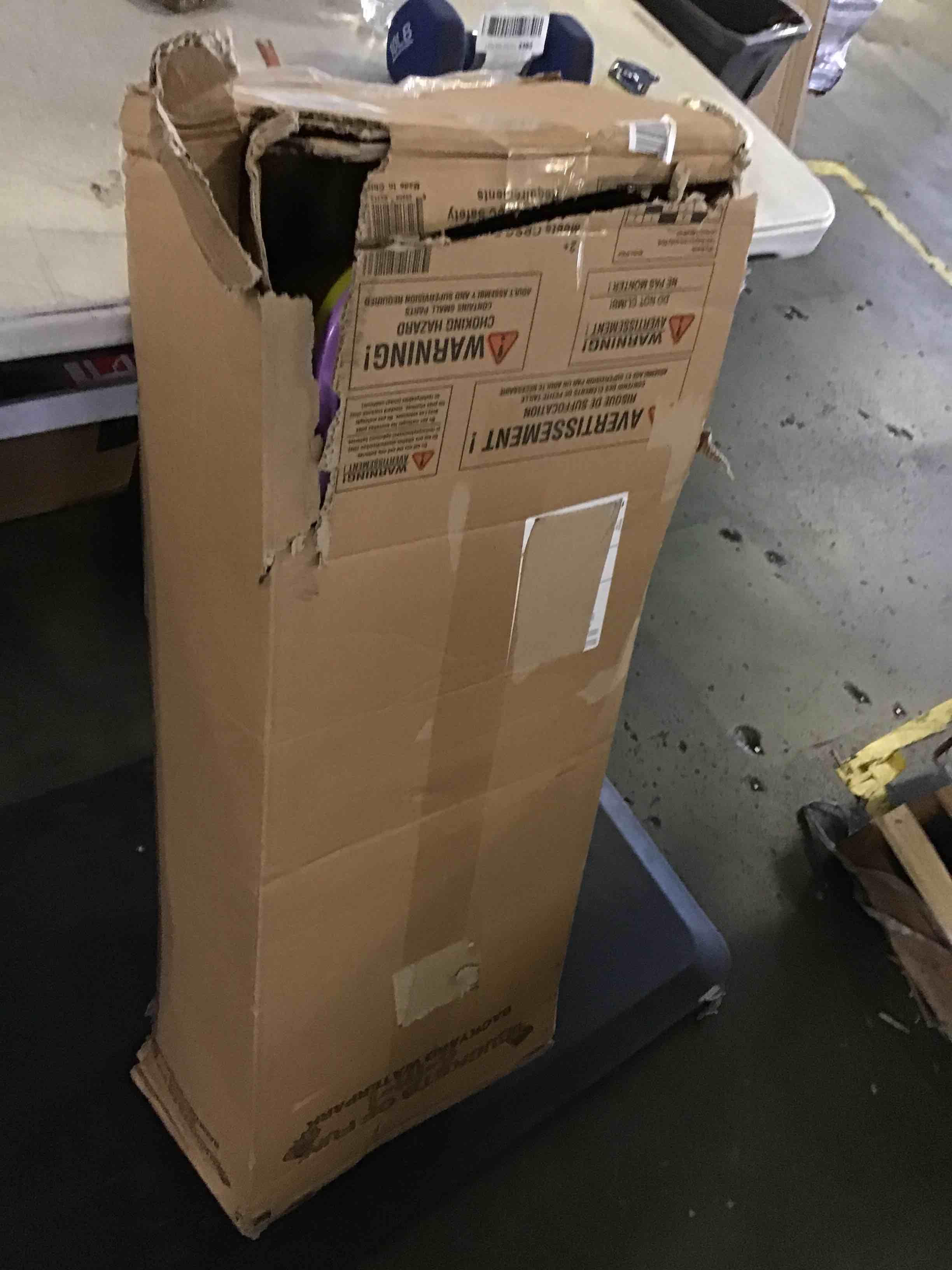 https://s3.amazonaws.com/lotting-images-prod/bidfta/BLU5009379_1693338628893.jpeg