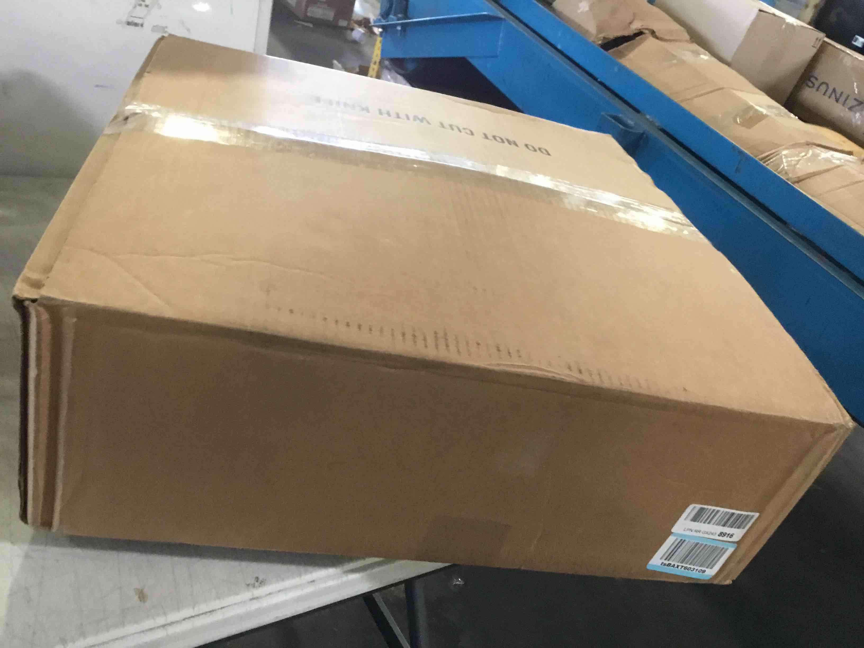 https://s3.amazonaws.com/lotting-images-prod/bidfta/BLU5009567_1693411407390.jpeg