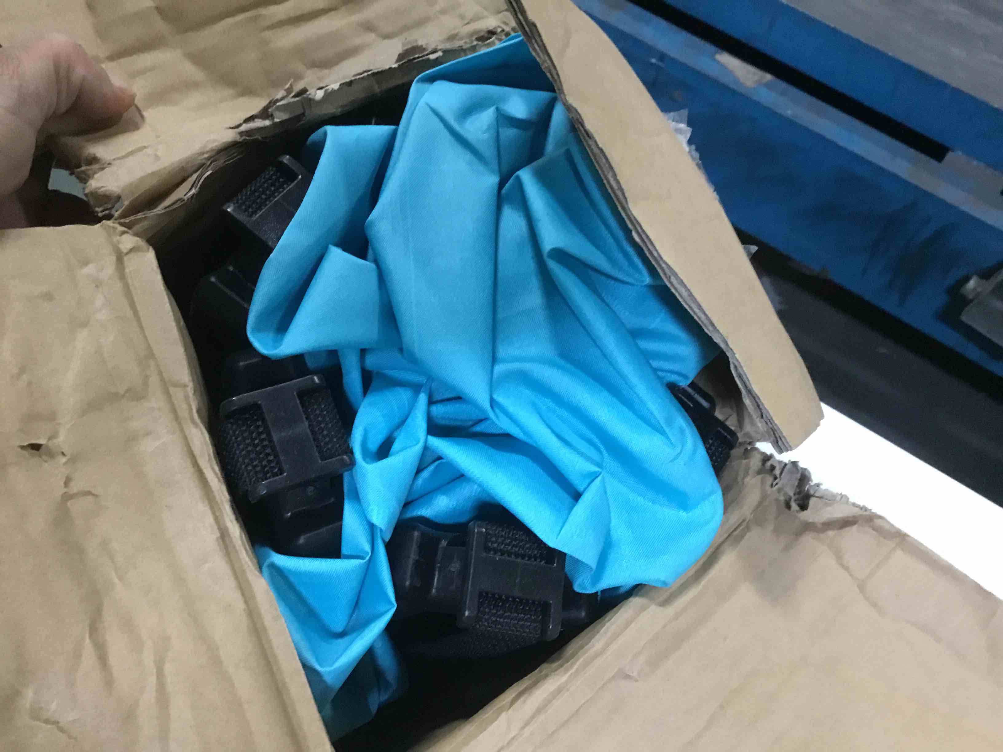 https://s3.amazonaws.com/lotting-images-prod/bidfta/BLU5009755_1693484107006.jpeg
