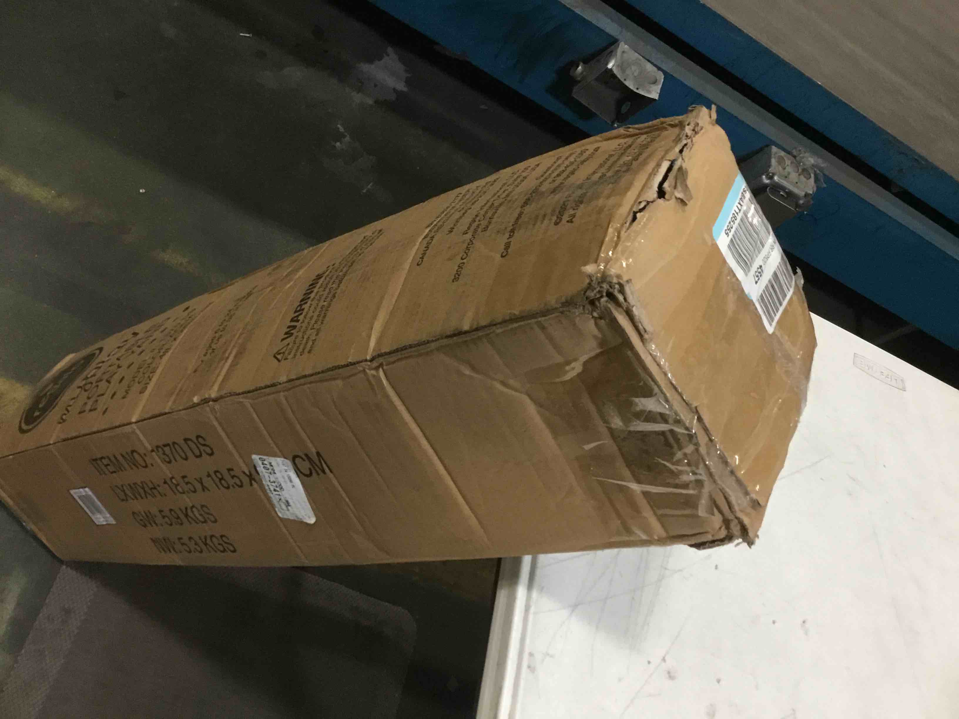 https://s3.amazonaws.com/lotting-images-prod/bidfta/BLU5009755_1693484116788.jpeg