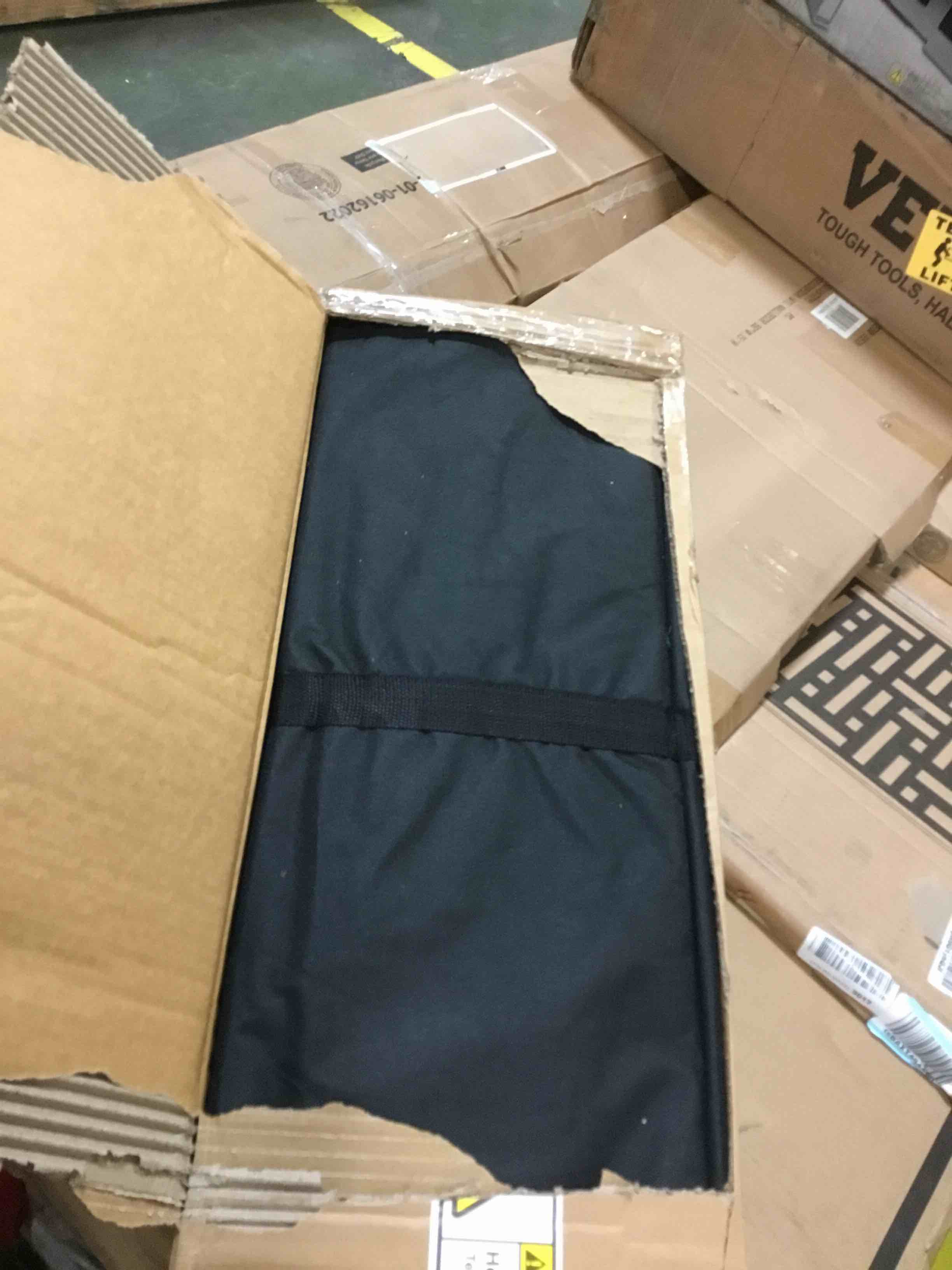 https://s3.amazonaws.com/lotting-images-prod/bidfta/BLU5009829_1693494971139.jpeg