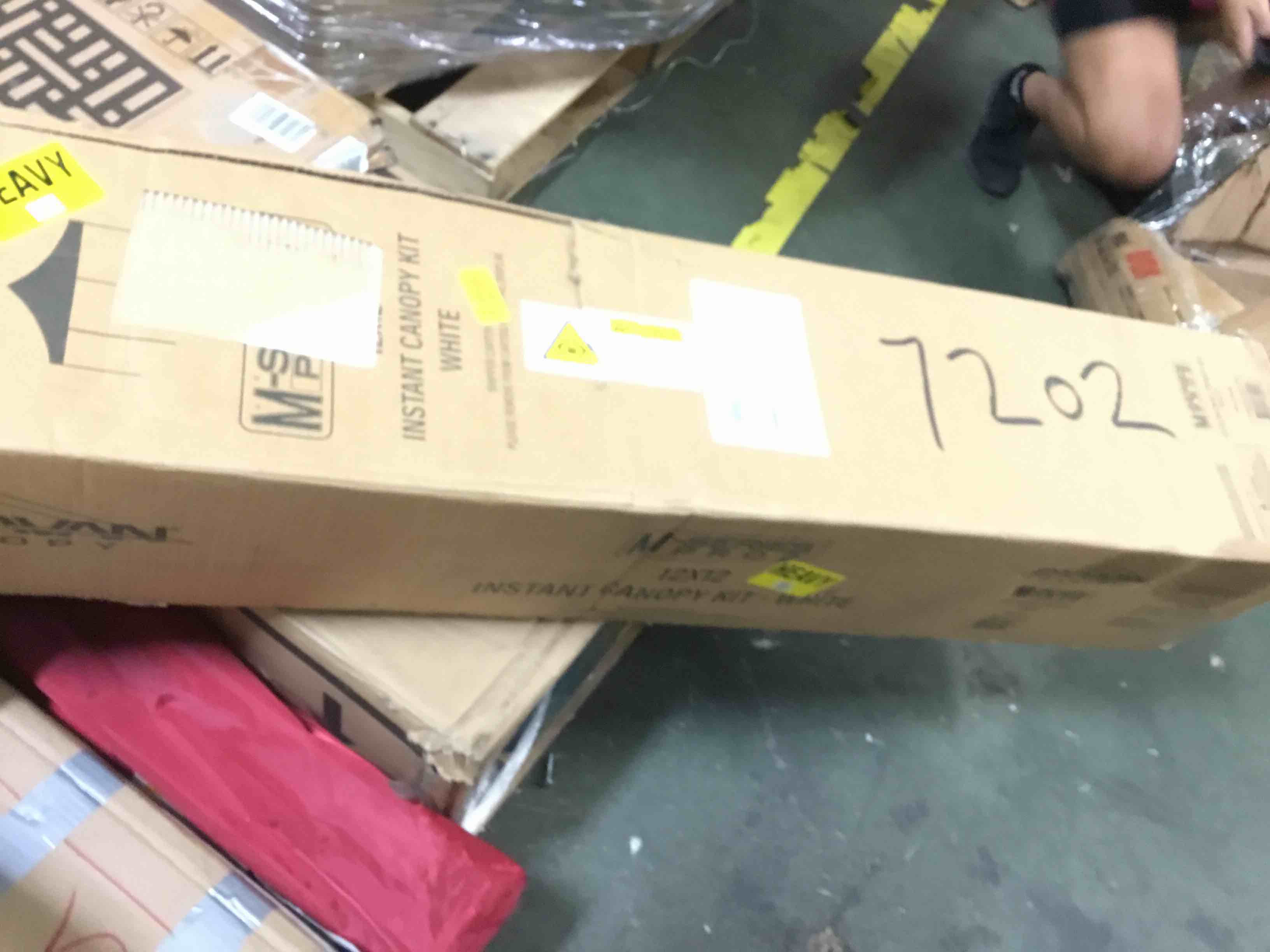 https://s3.amazonaws.com/lotting-images-prod/bidfta/BLU5009829_1693494978857.jpeg