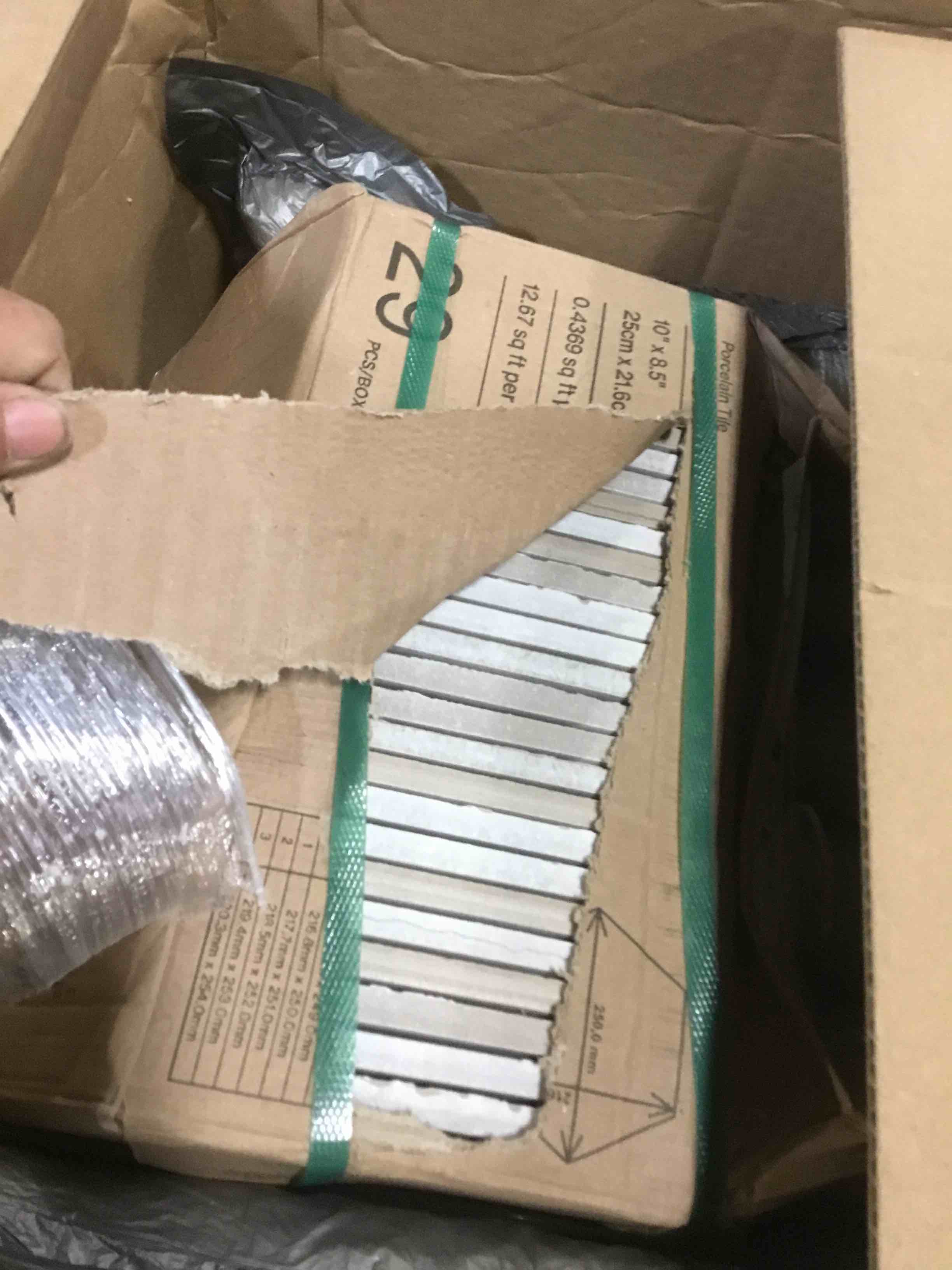 https://s3.amazonaws.com/lotting-images-prod/bidfta/BLU5009975_1693568811931.jpeg