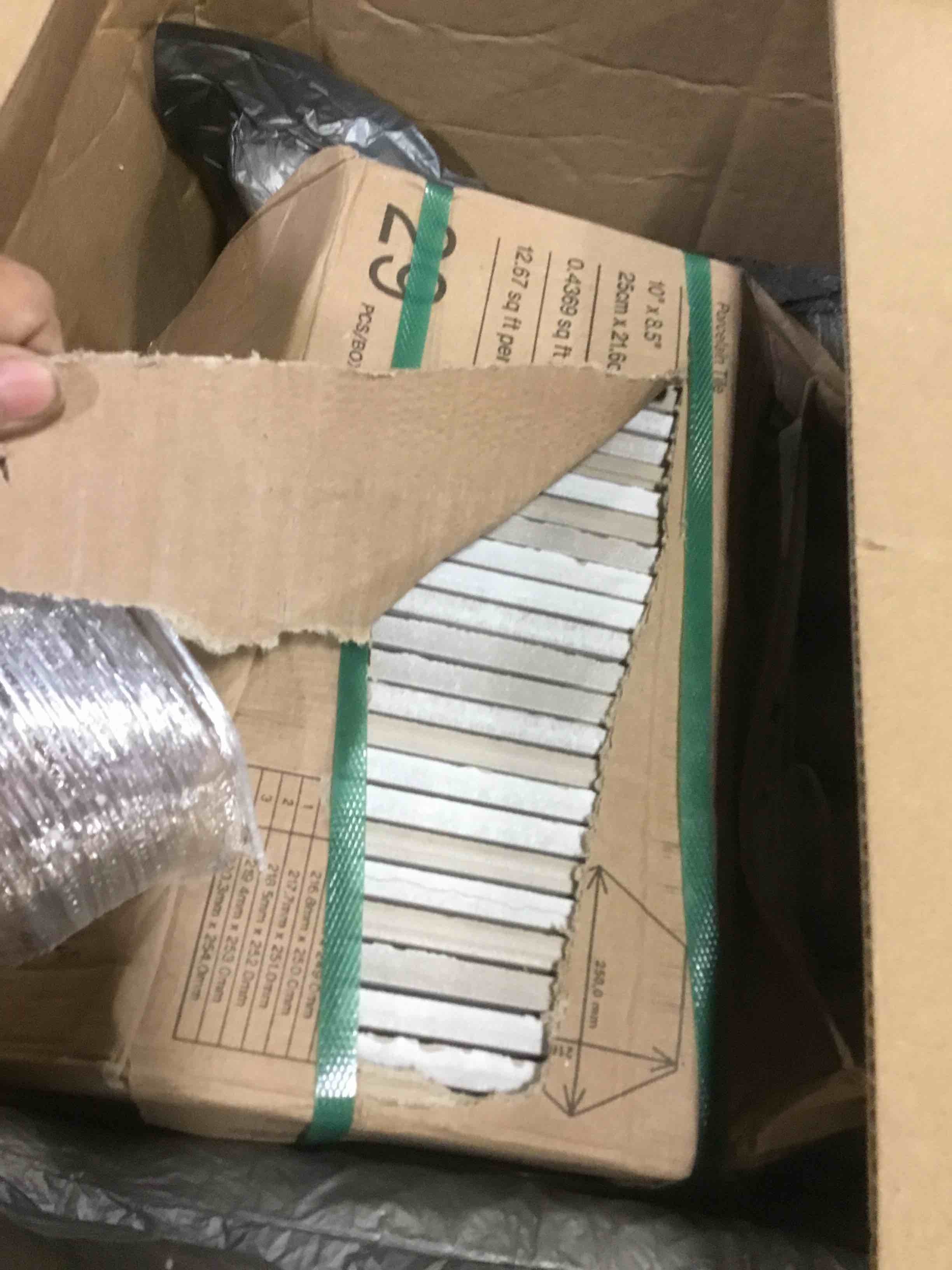 https://s3.amazonaws.com/lotting-images-prod/bidfta/BLU5009975_1693568813114.jpeg