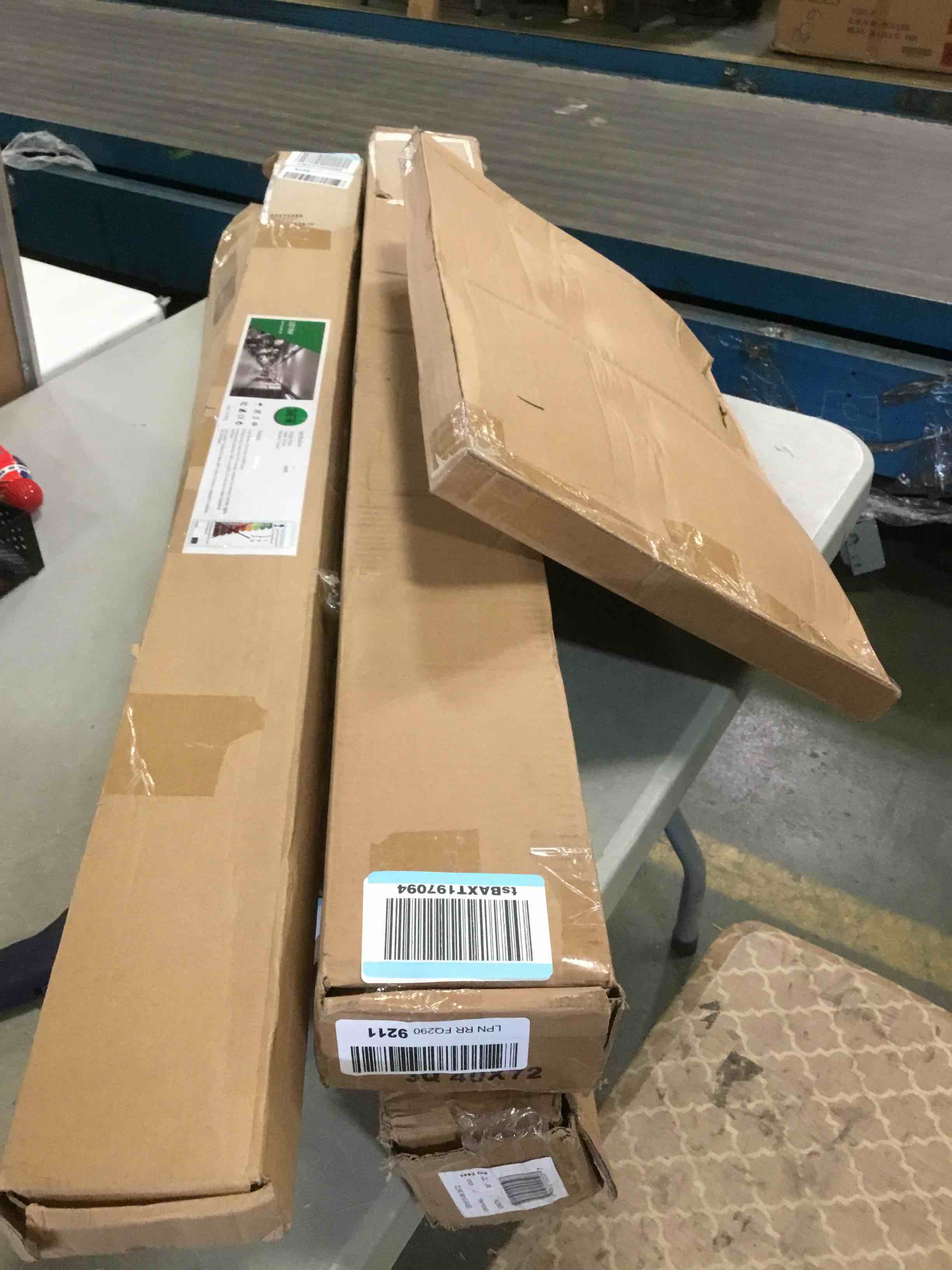 https://s3.amazonaws.com/lotting-images-prod/bidfta/BLU5010022_1693574674228.jpeg