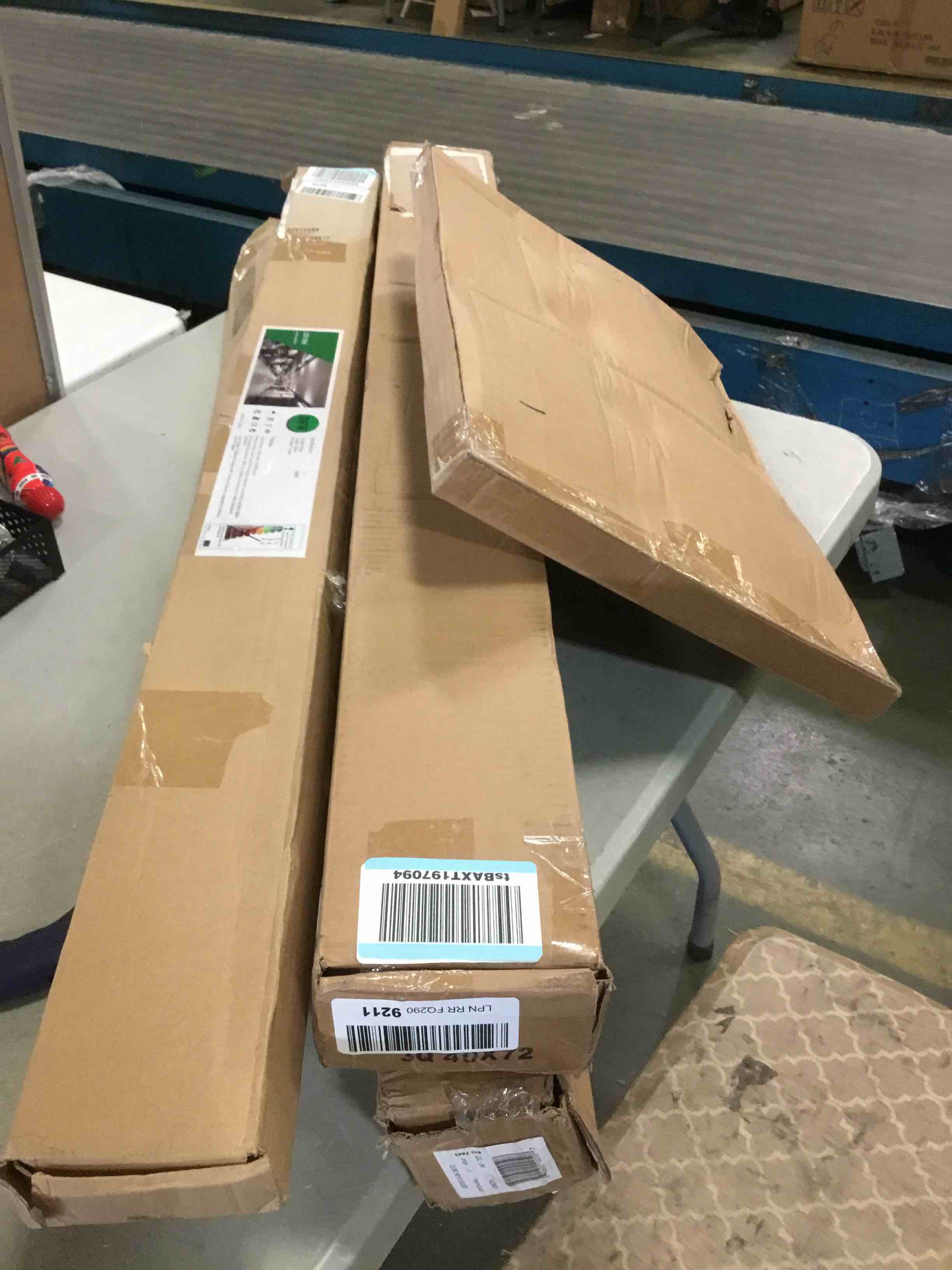https://s3.amazonaws.com/lotting-images-prod/bidfta/BLU5010022_1693574675330.jpeg