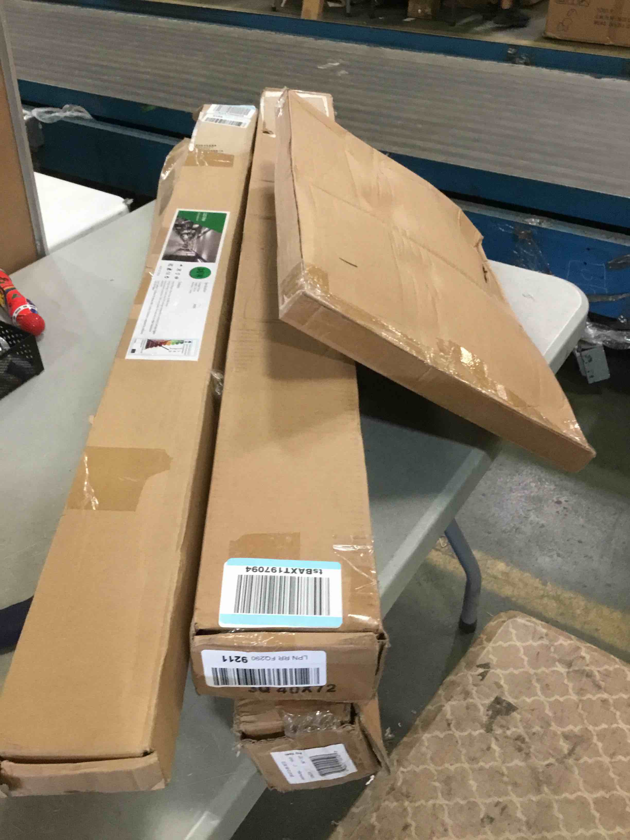 https://s3.amazonaws.com/lotting-images-prod/bidfta/BLU5010022_1693574676498.jpeg