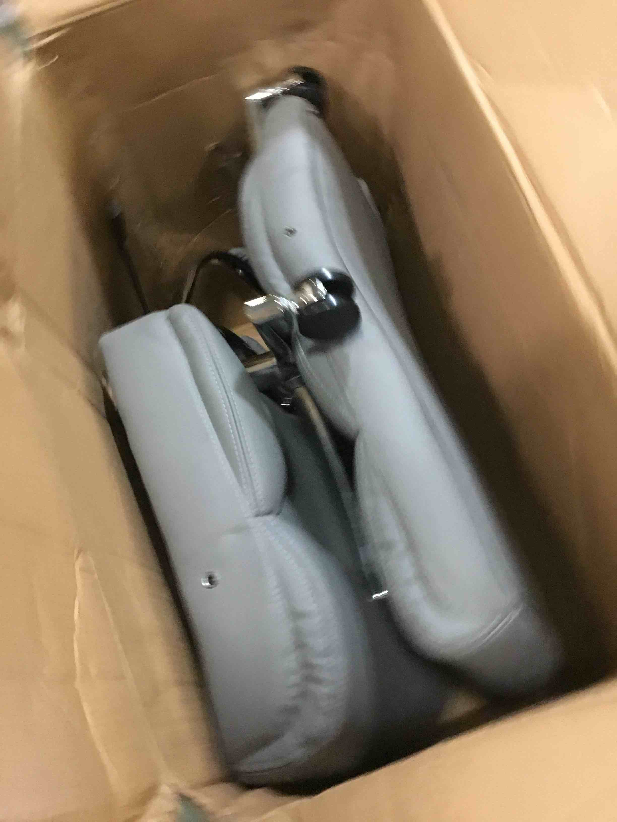 https://s3.amazonaws.com/lotting-images-prod/bidfta/BLU5010056_1693580825930.jpeg