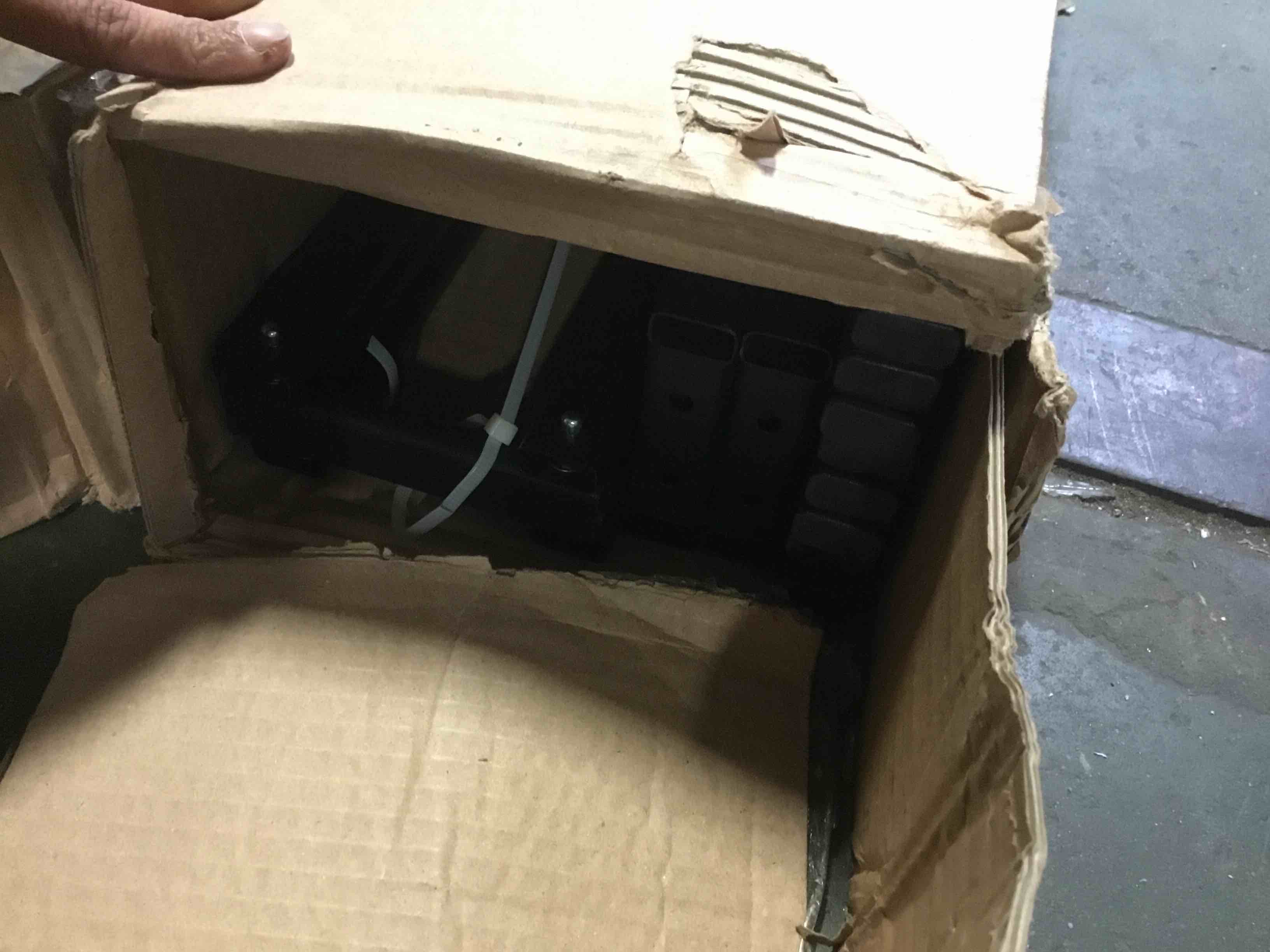 https://s3.amazonaws.com/lotting-images-prod/bidfta/BLU5010075_1693582769105.jpeg