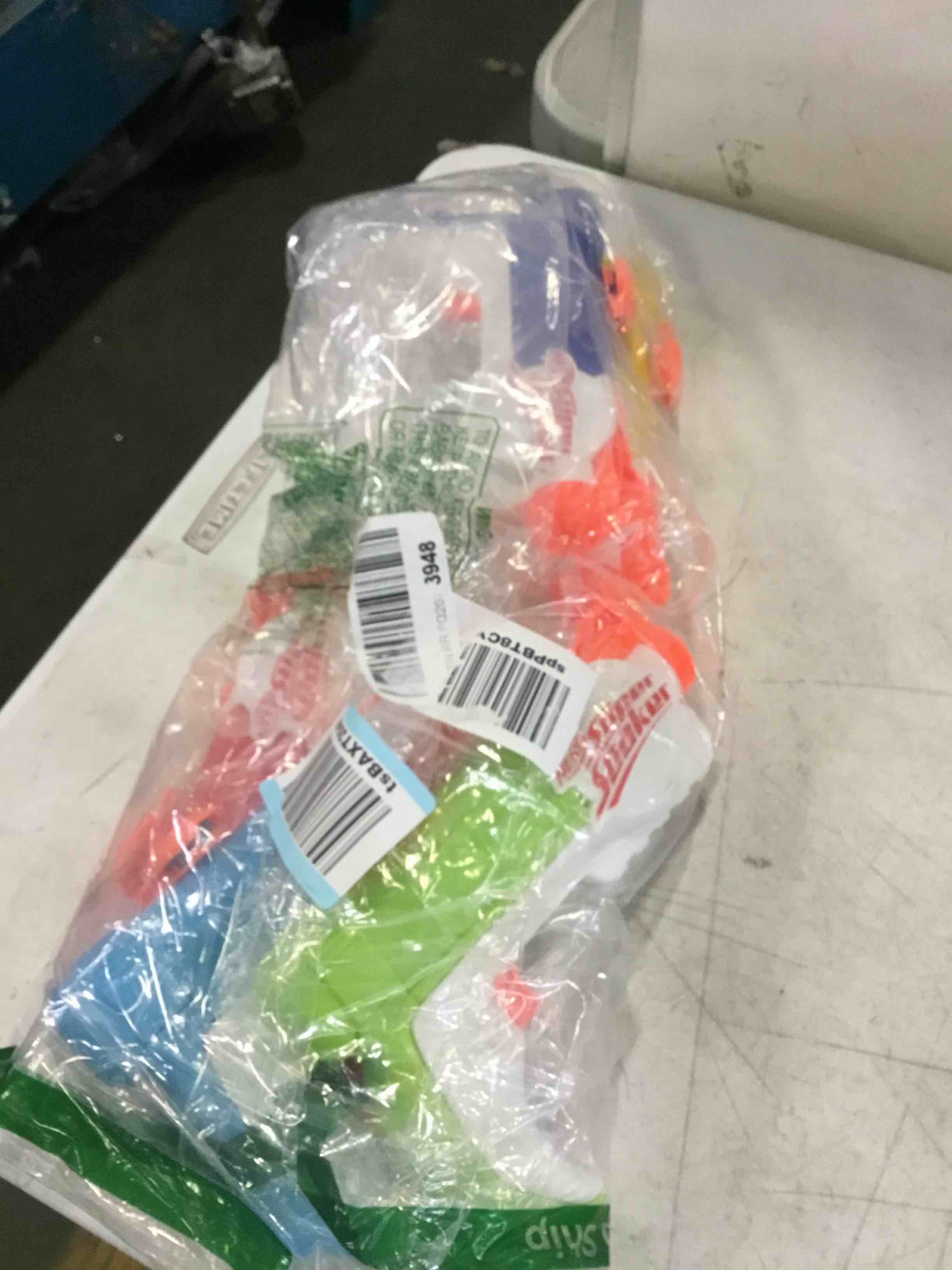 https://s3.amazonaws.com/lotting-images-prod/bidfta/BLU5010199_1693923950285.jpeg