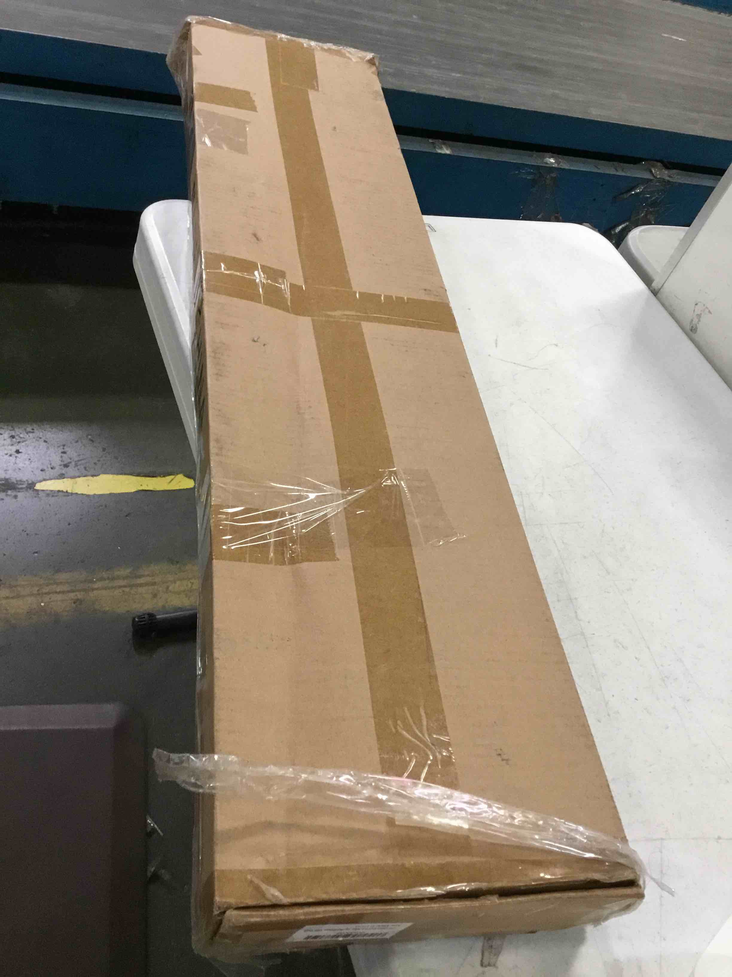 https://s3.amazonaws.com/lotting-images-prod/bidfta/BLU5010318_1693941670835.jpeg